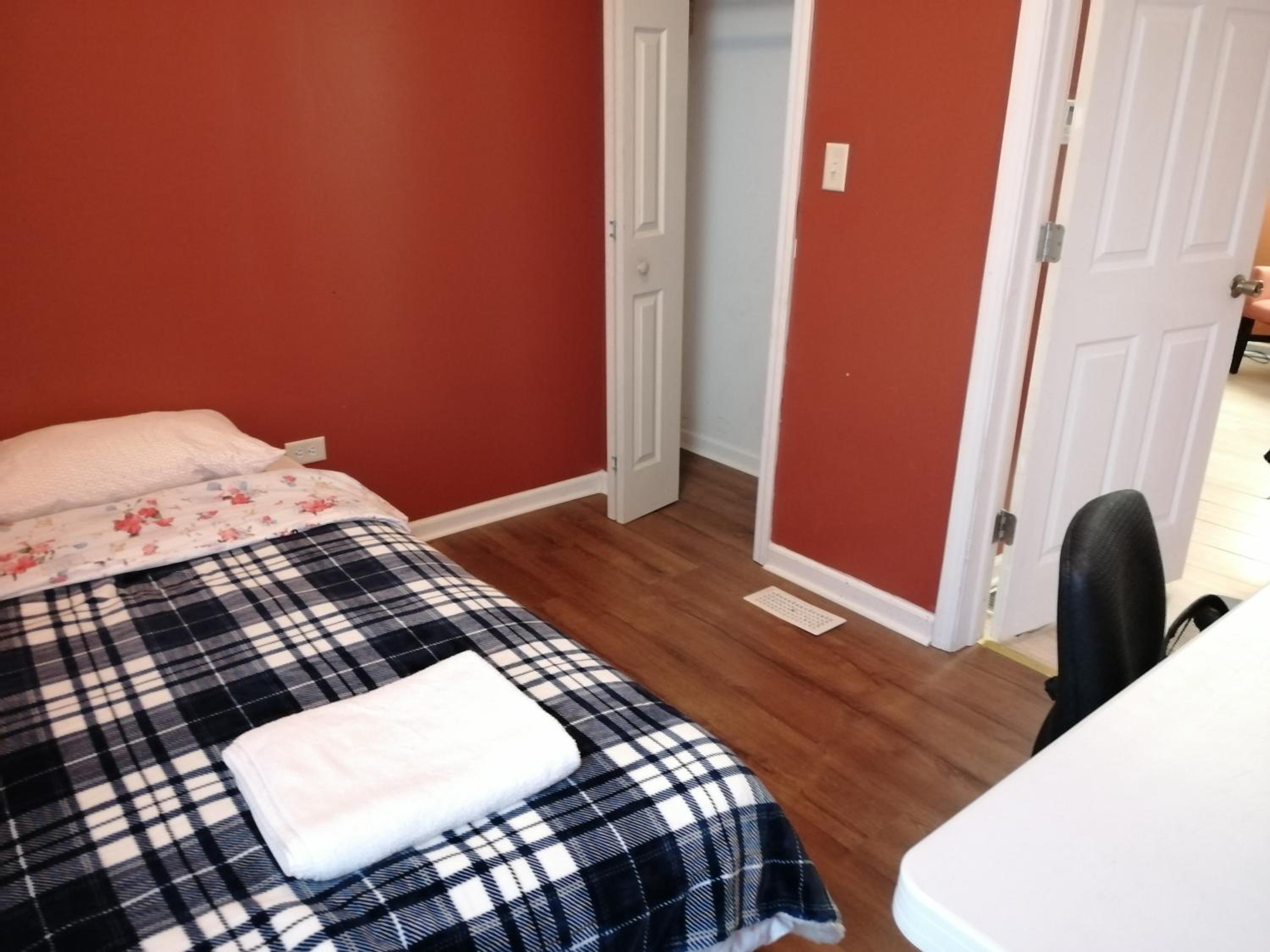 Queen Room - Photo 7