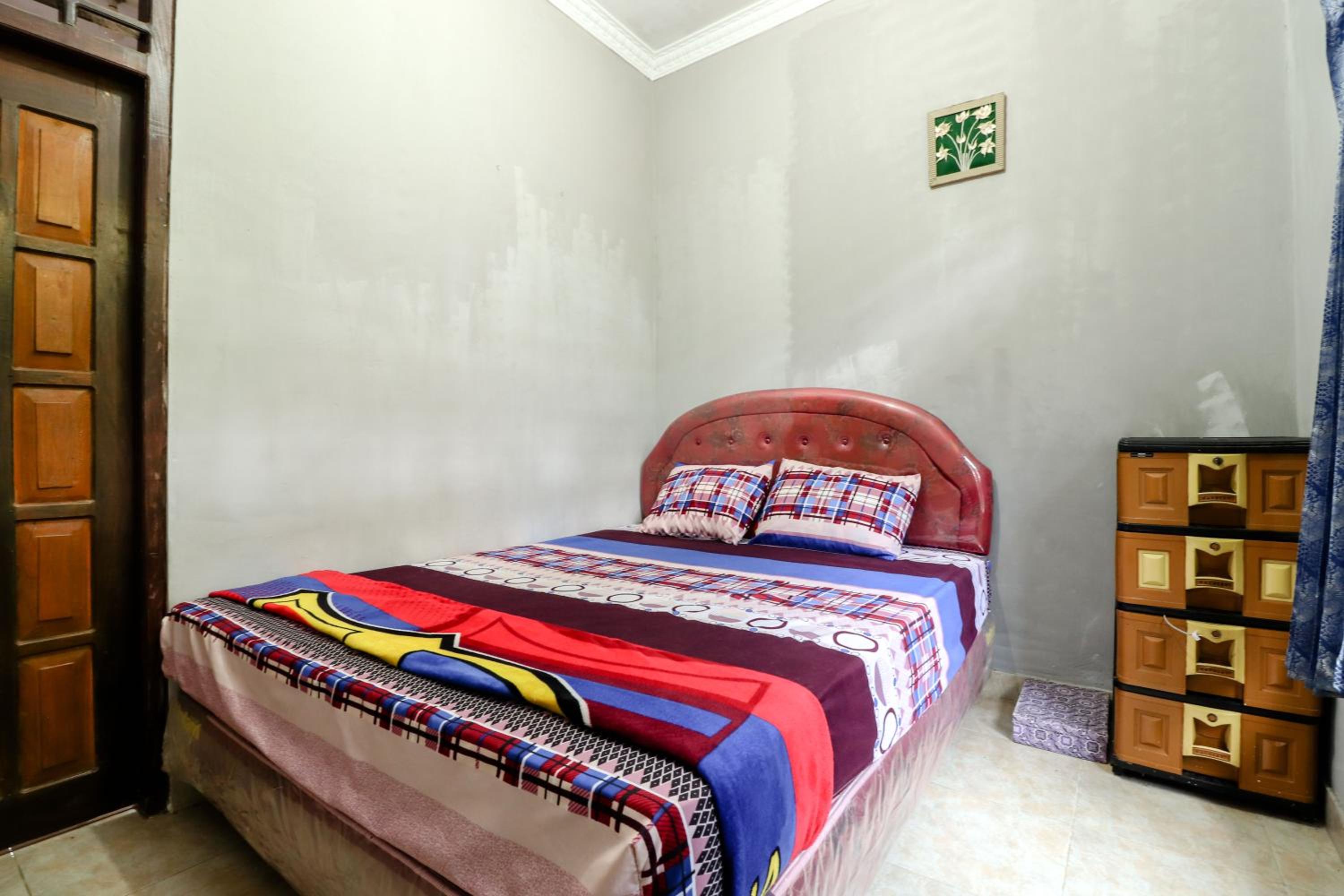 Standard Double Room - Photo 11