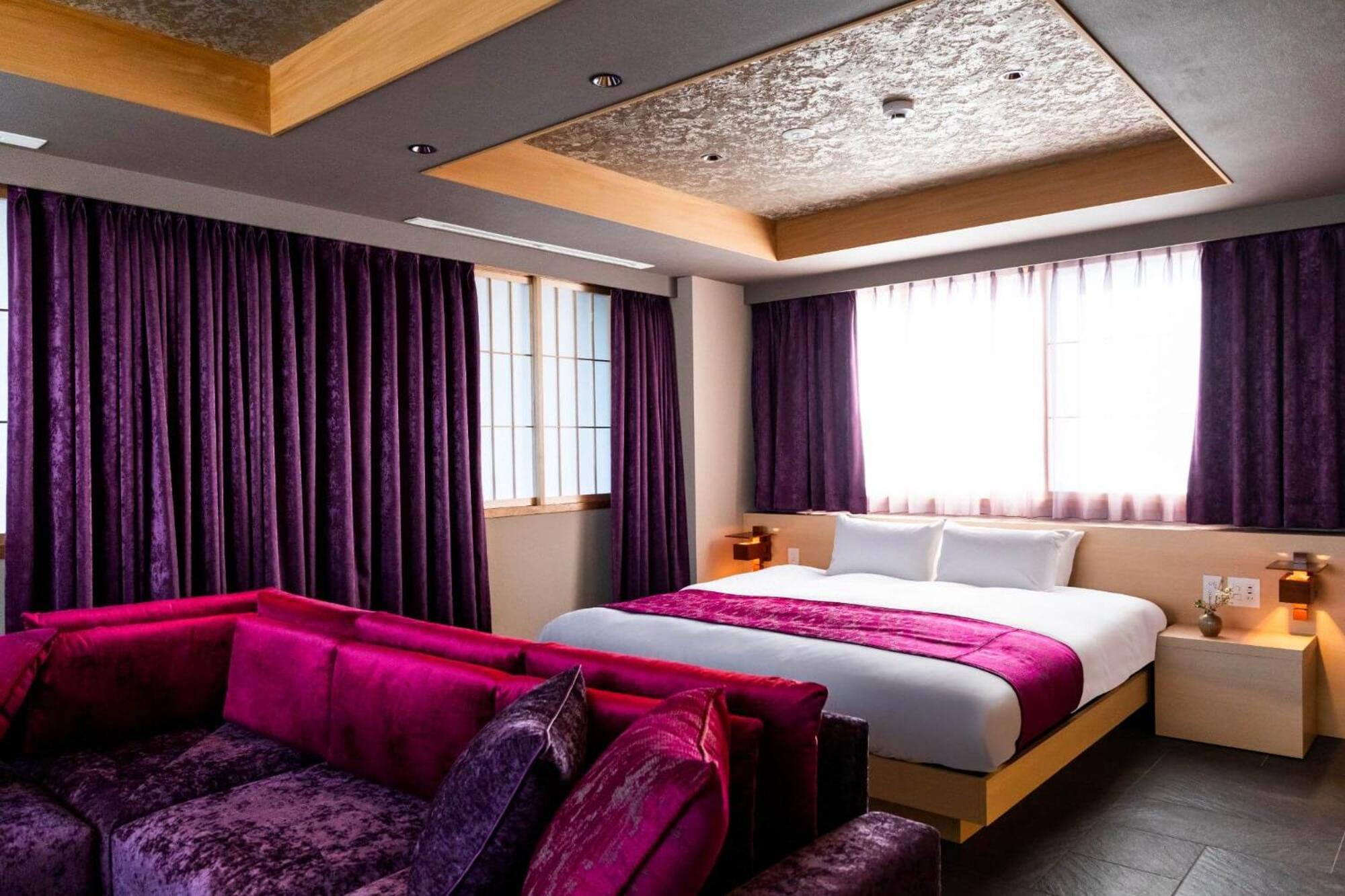 Deluxe King Suite
