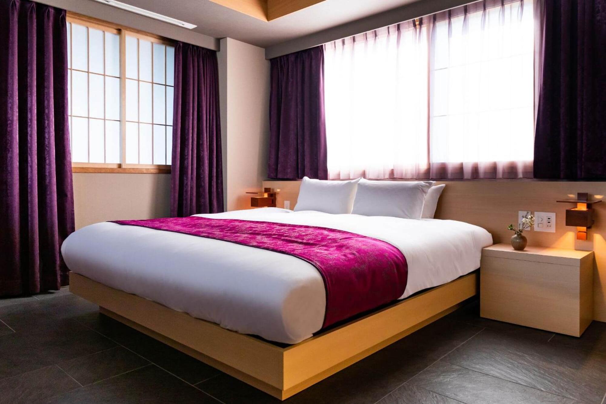 Deluxe King Suite