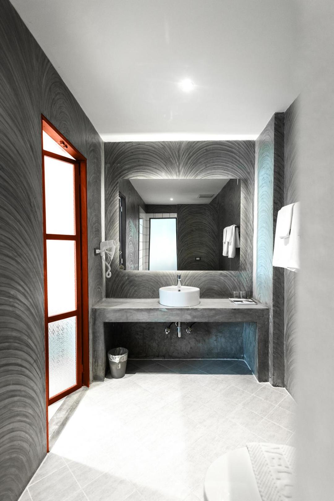 S-2 Twin Room photo 3