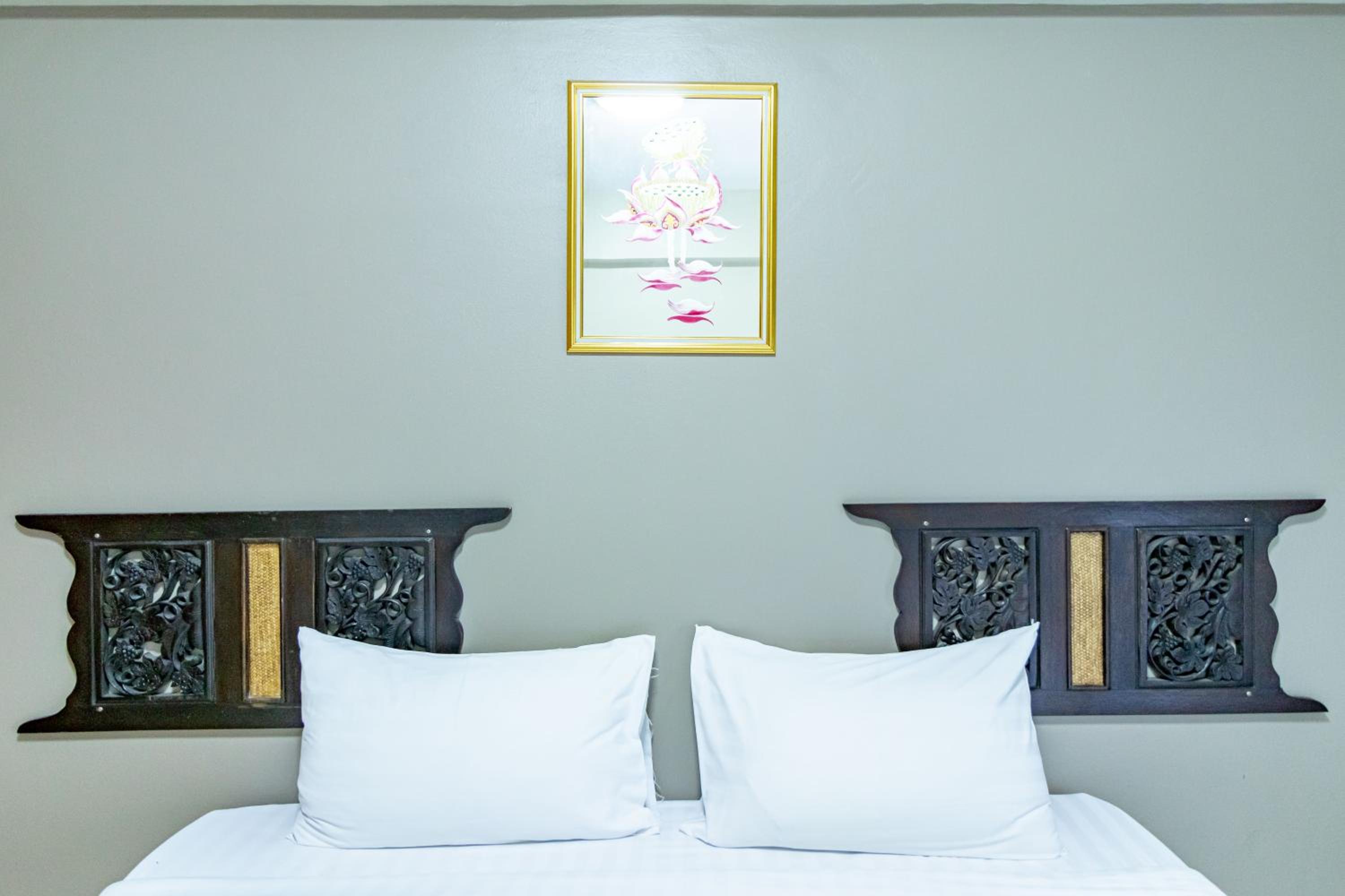 Superior Double or Twin Room - Photo 8