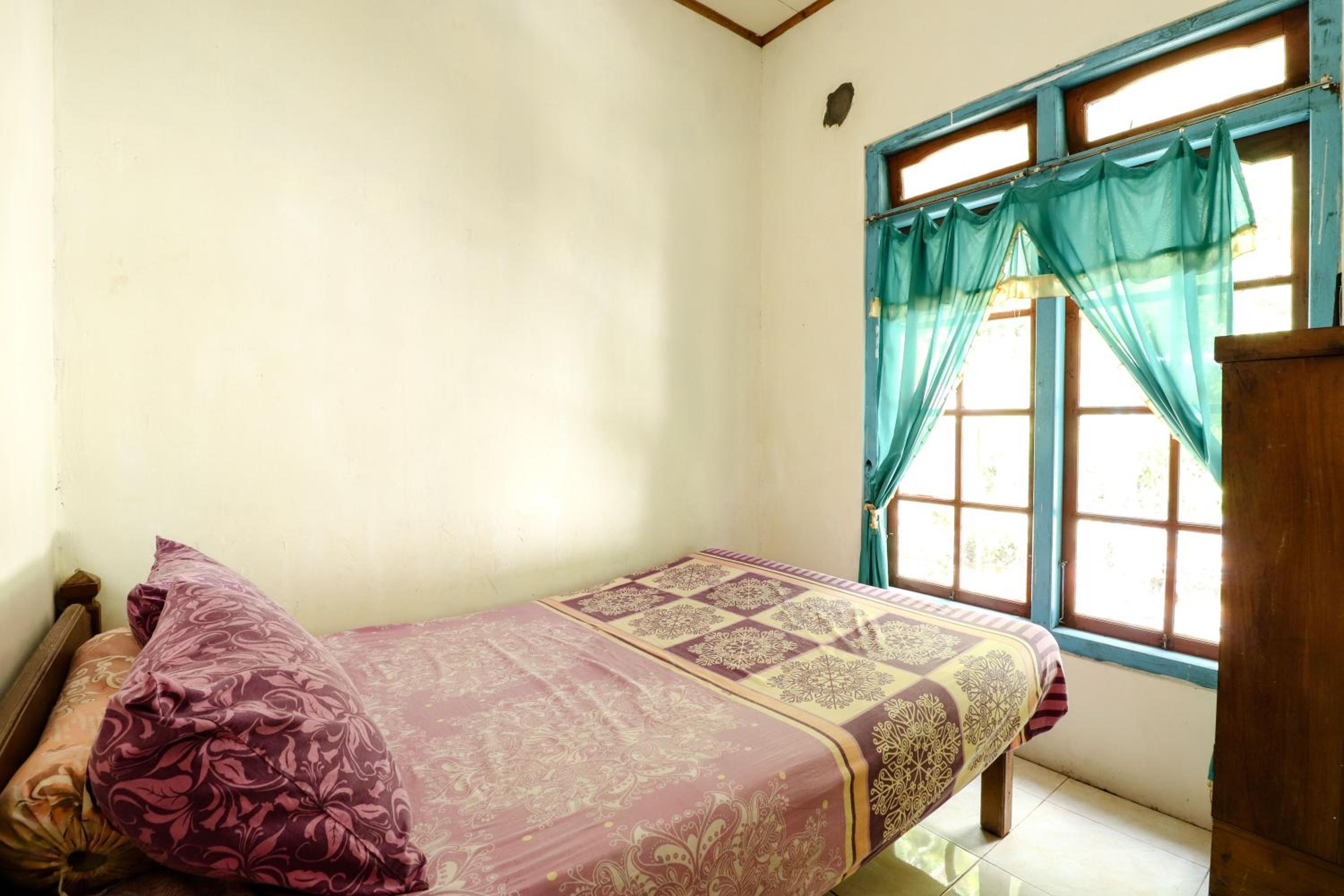 Small Double Room - Photo 3