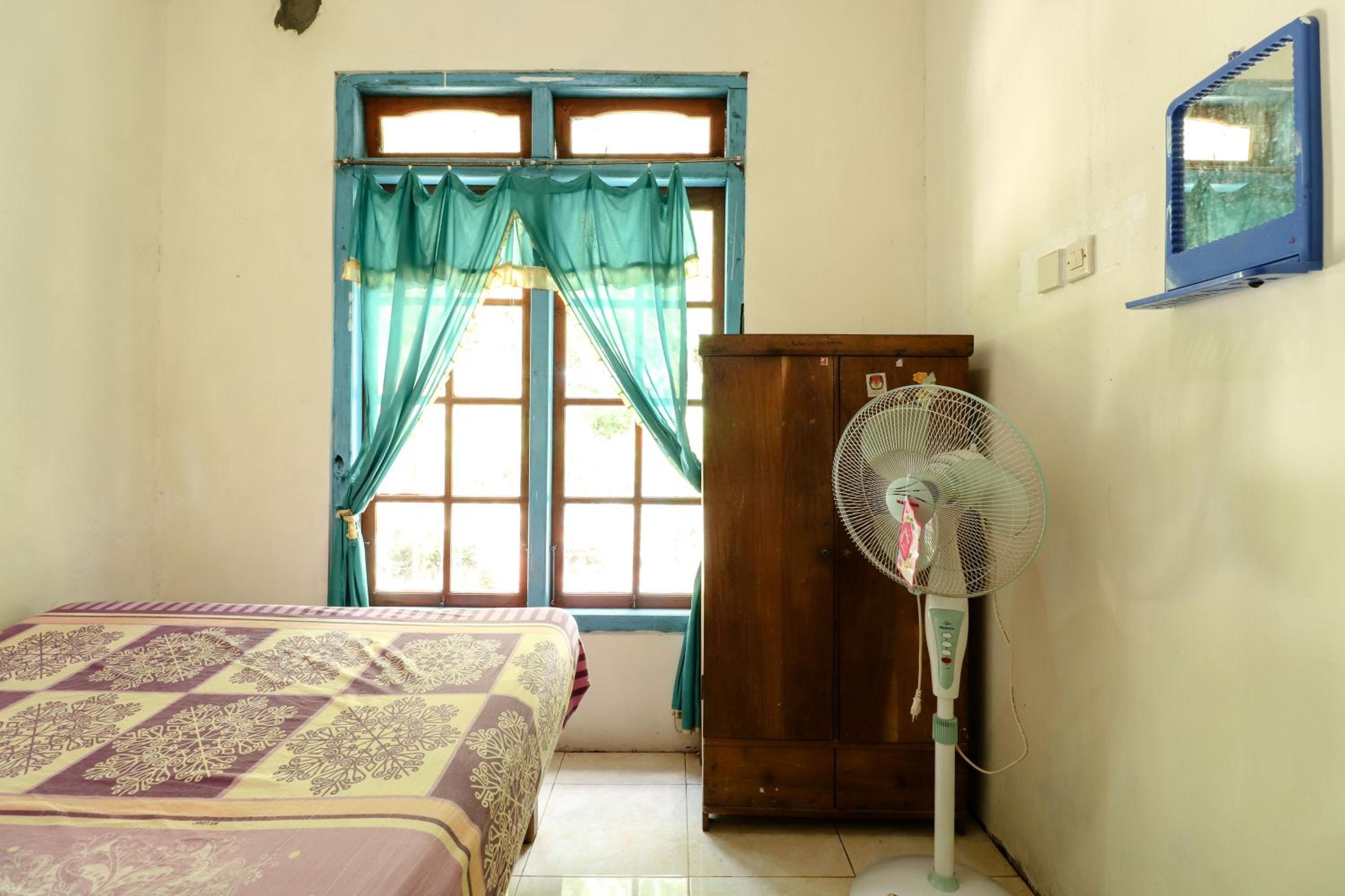 Small Double Room - Photo 9