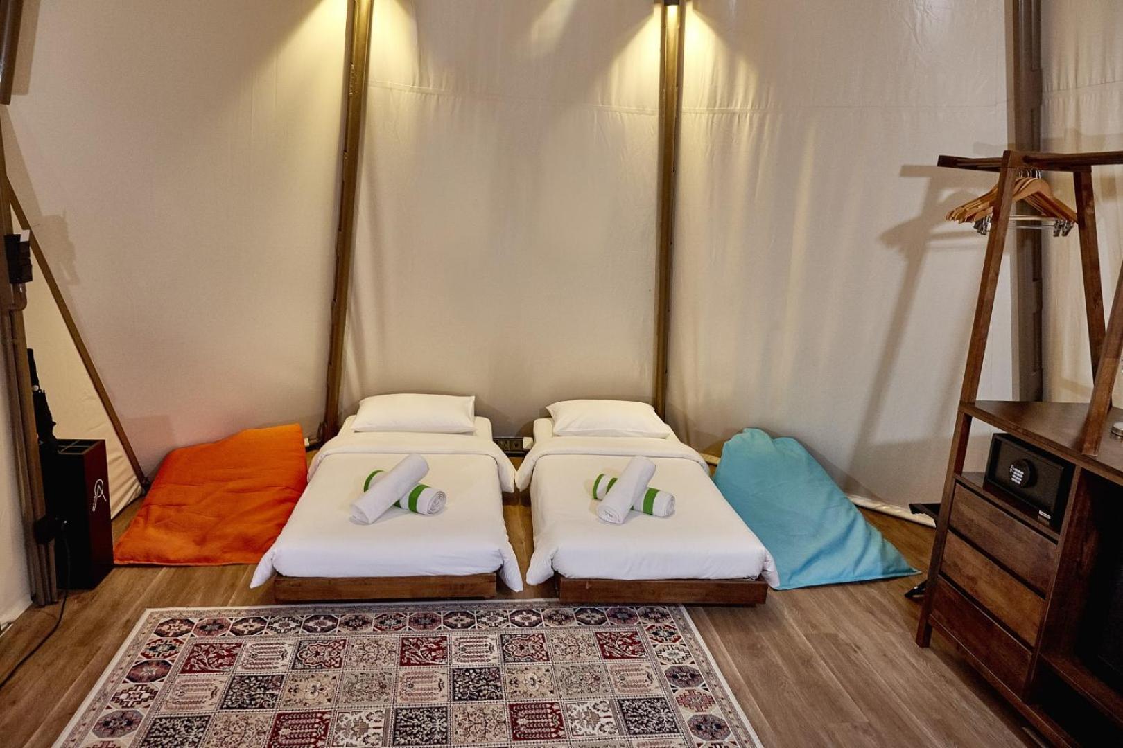 Deluxe Glamp Tent