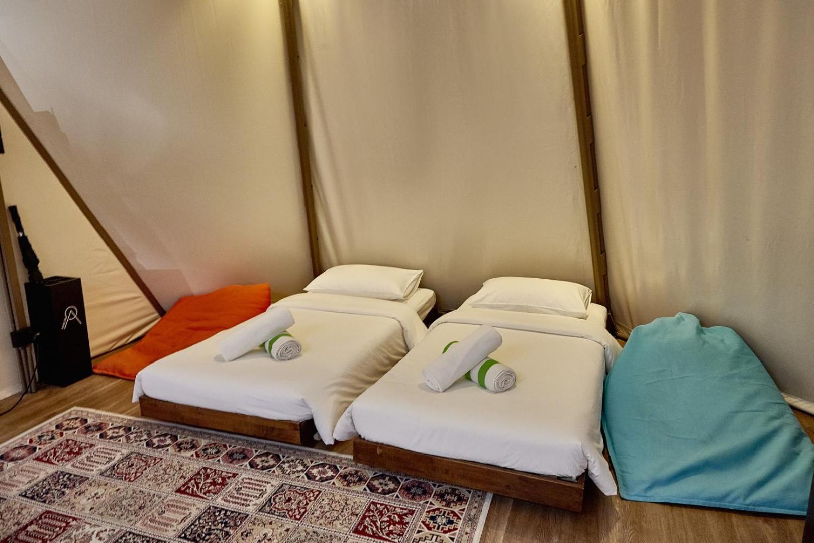 Deluxe Glamp Tent thumbnail 6