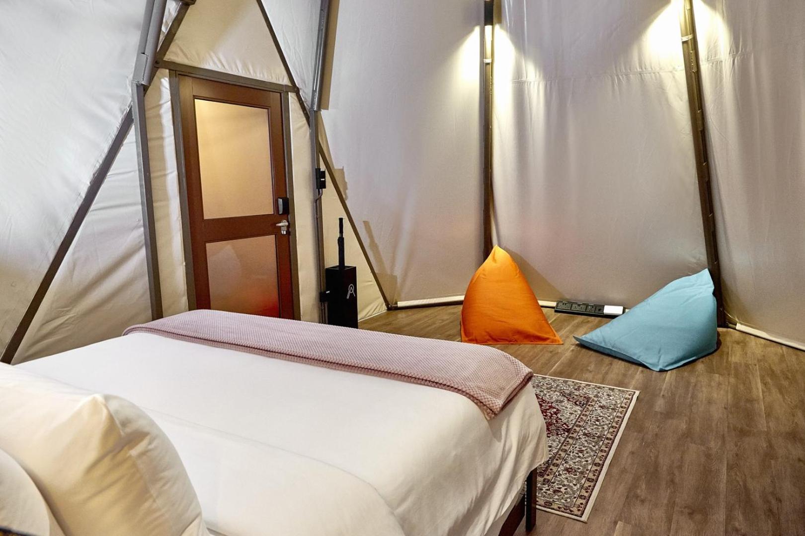 Deluxe Glamp Tent