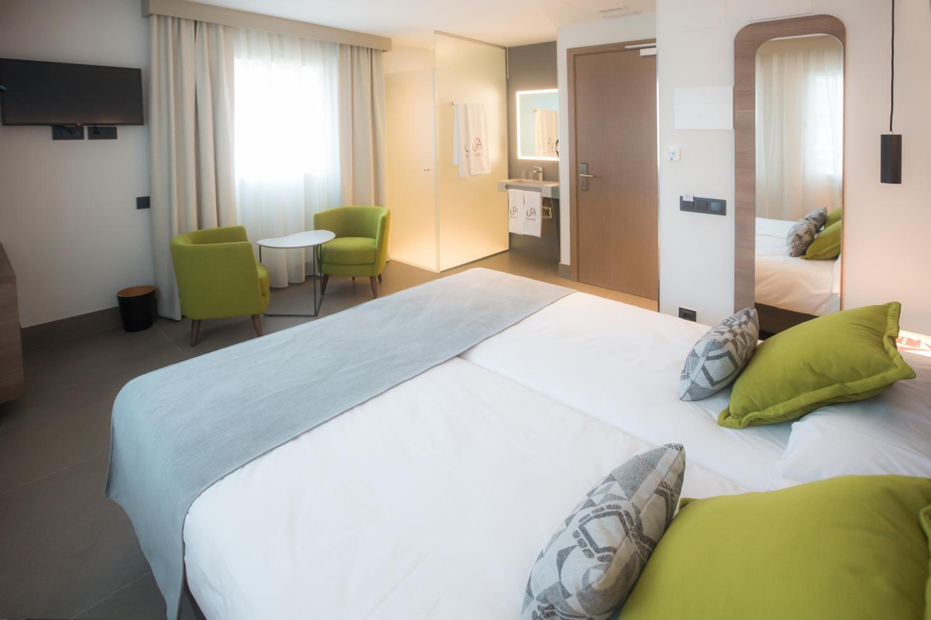 Superior Double Room - Photo 3