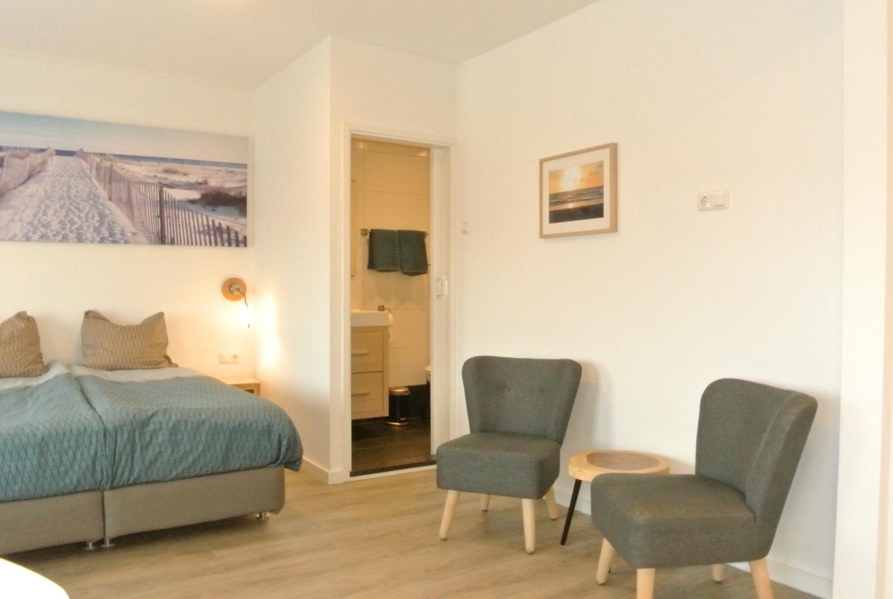 Standard Double Room photo 3