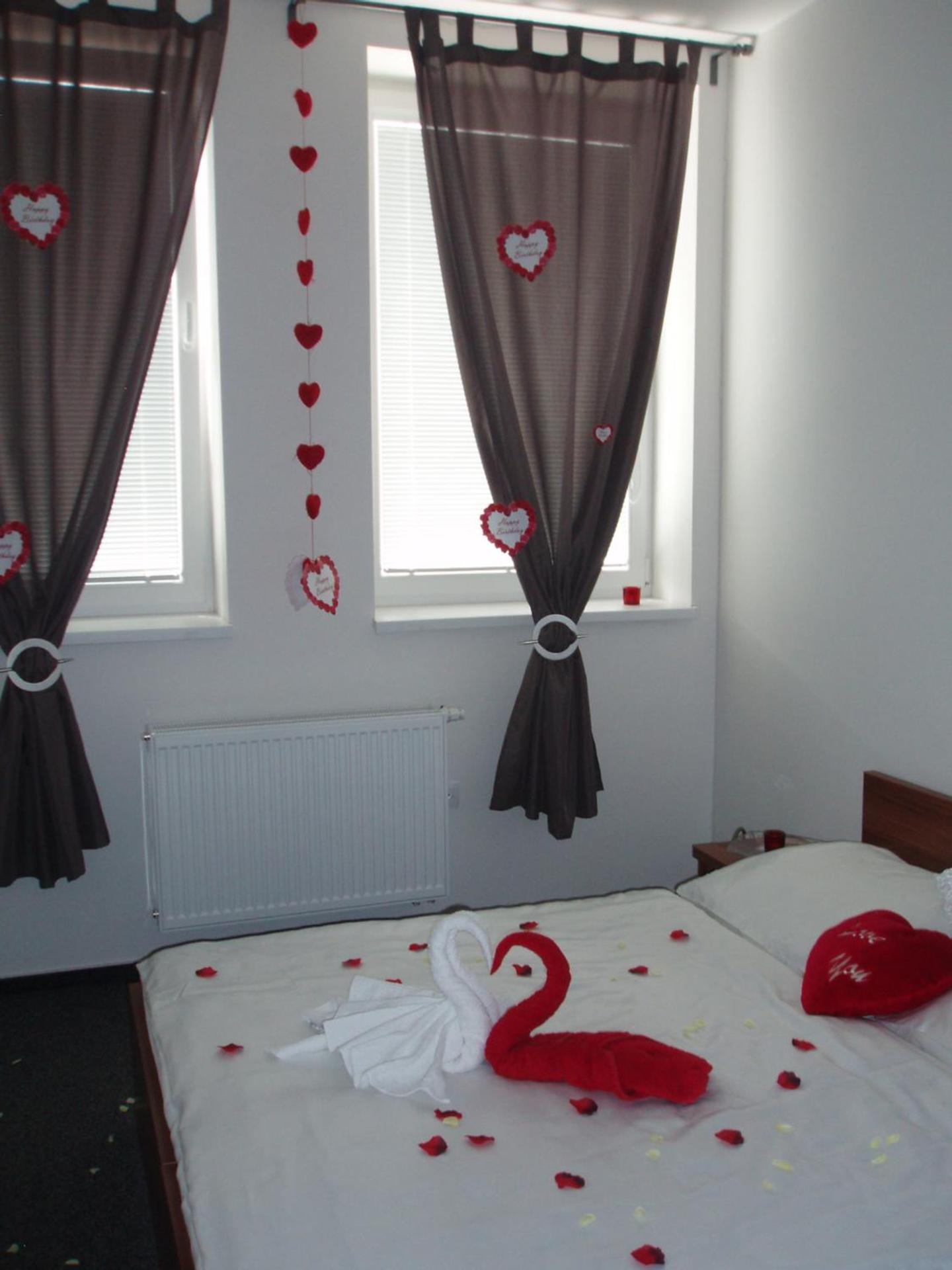 Double or Twin Room - Photo 6
