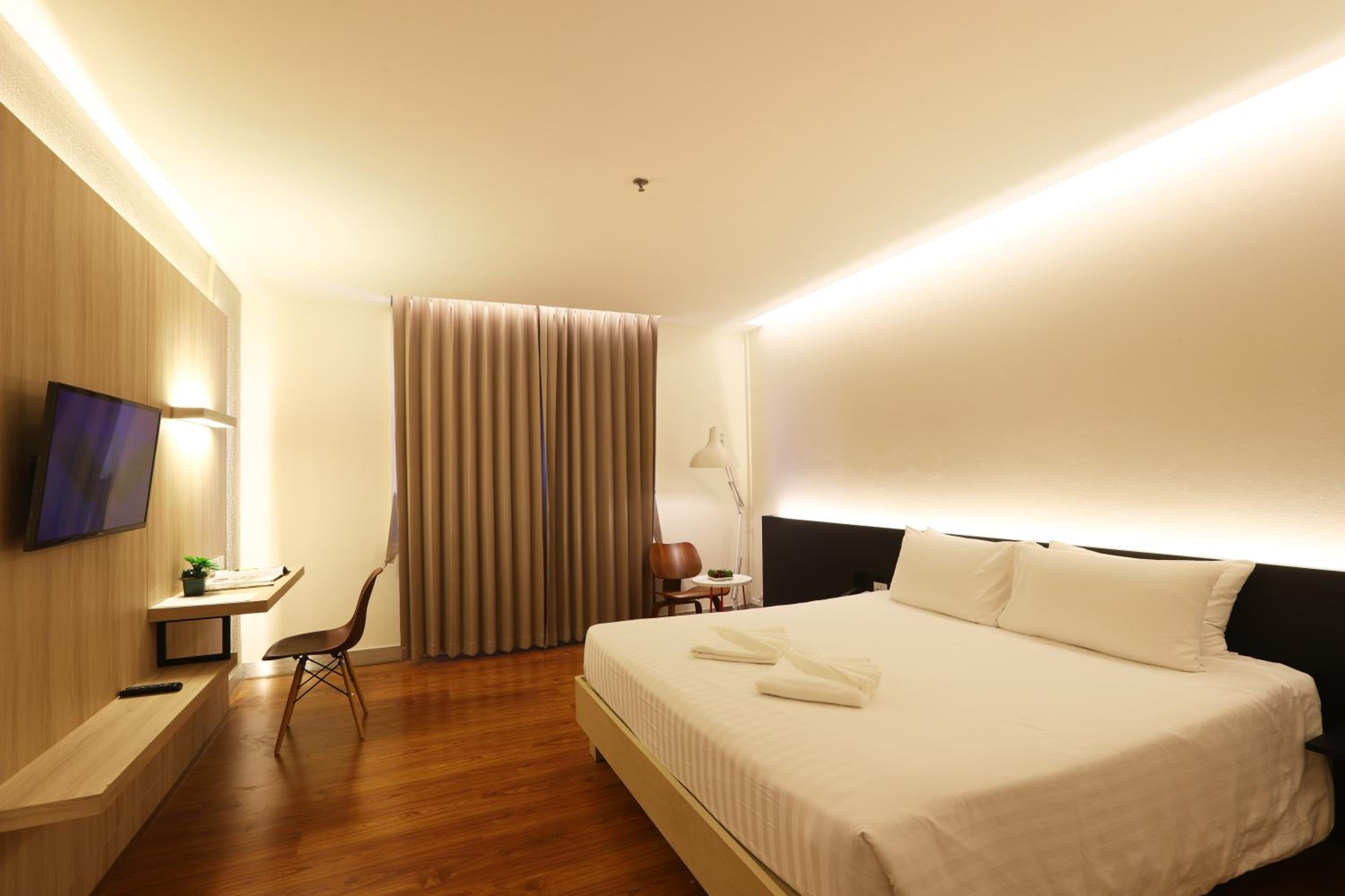 Deluxe Room Double Bed  - Photo 13
