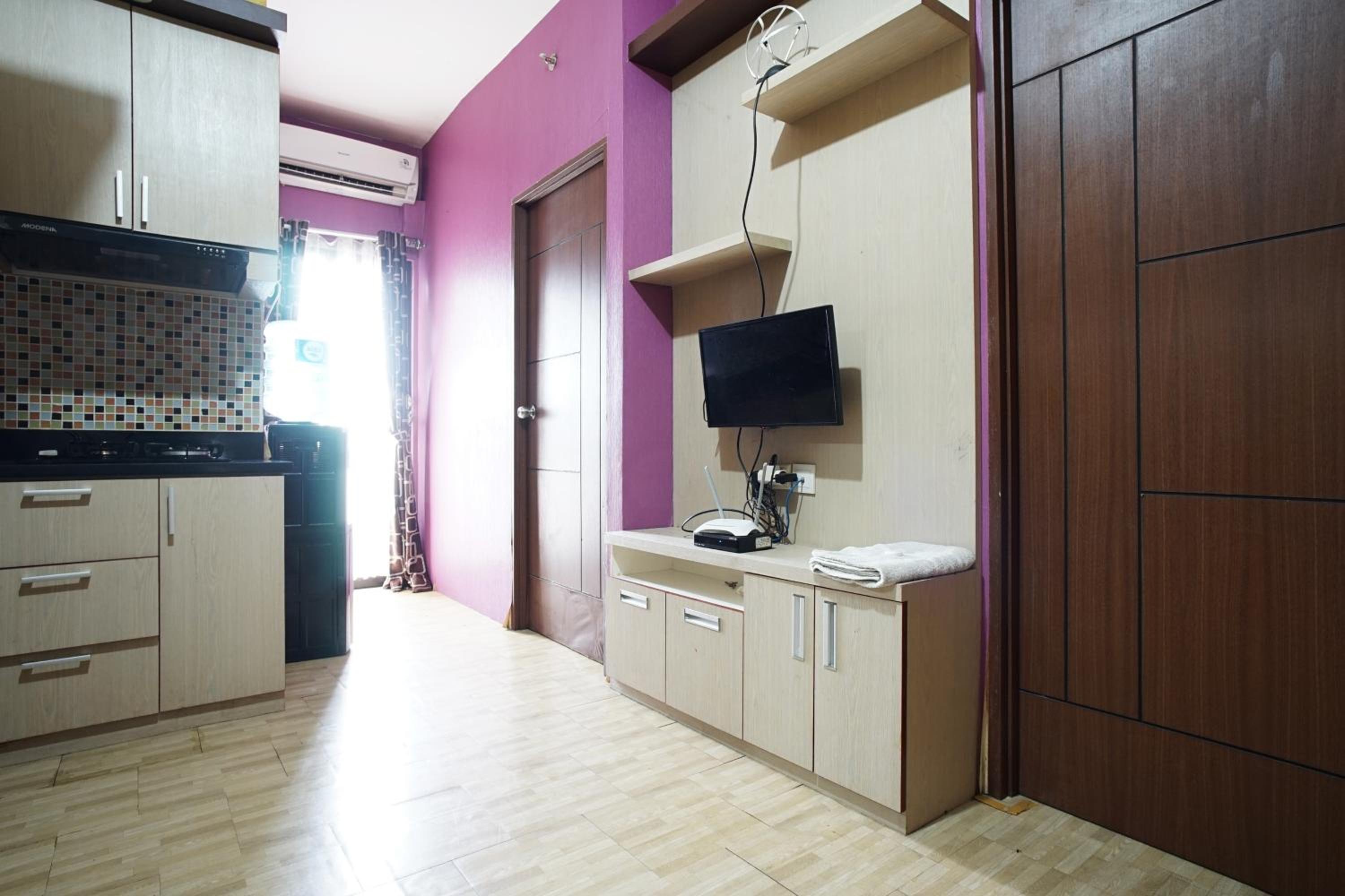 Two-Bedroom Apartment - Photo 2