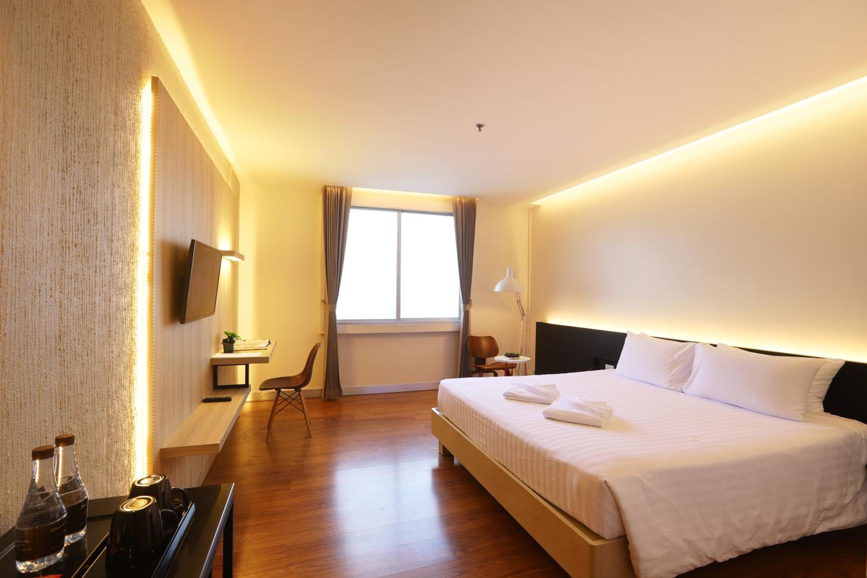 Deluxe Room Double Bed  - Photo 9