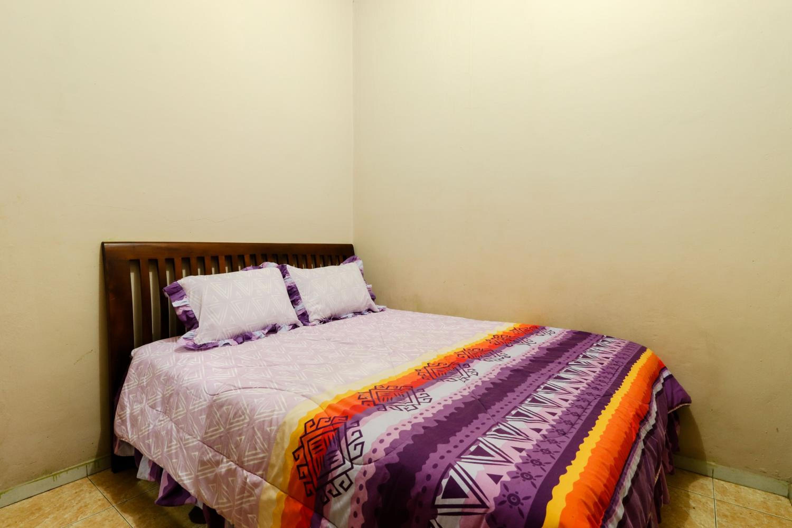 Standard Double Room - Photo 2