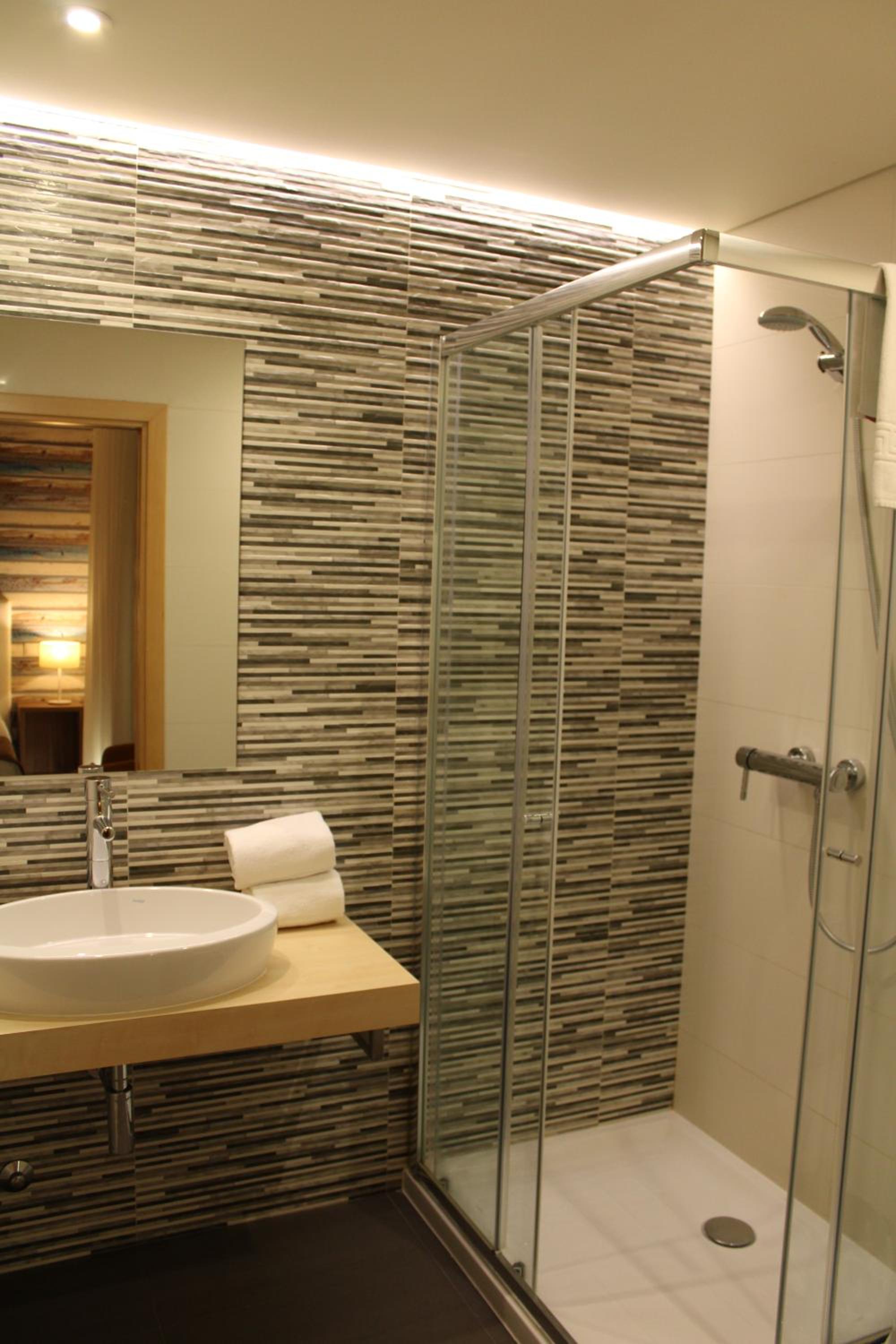 Deluxe Room - Photo 3
