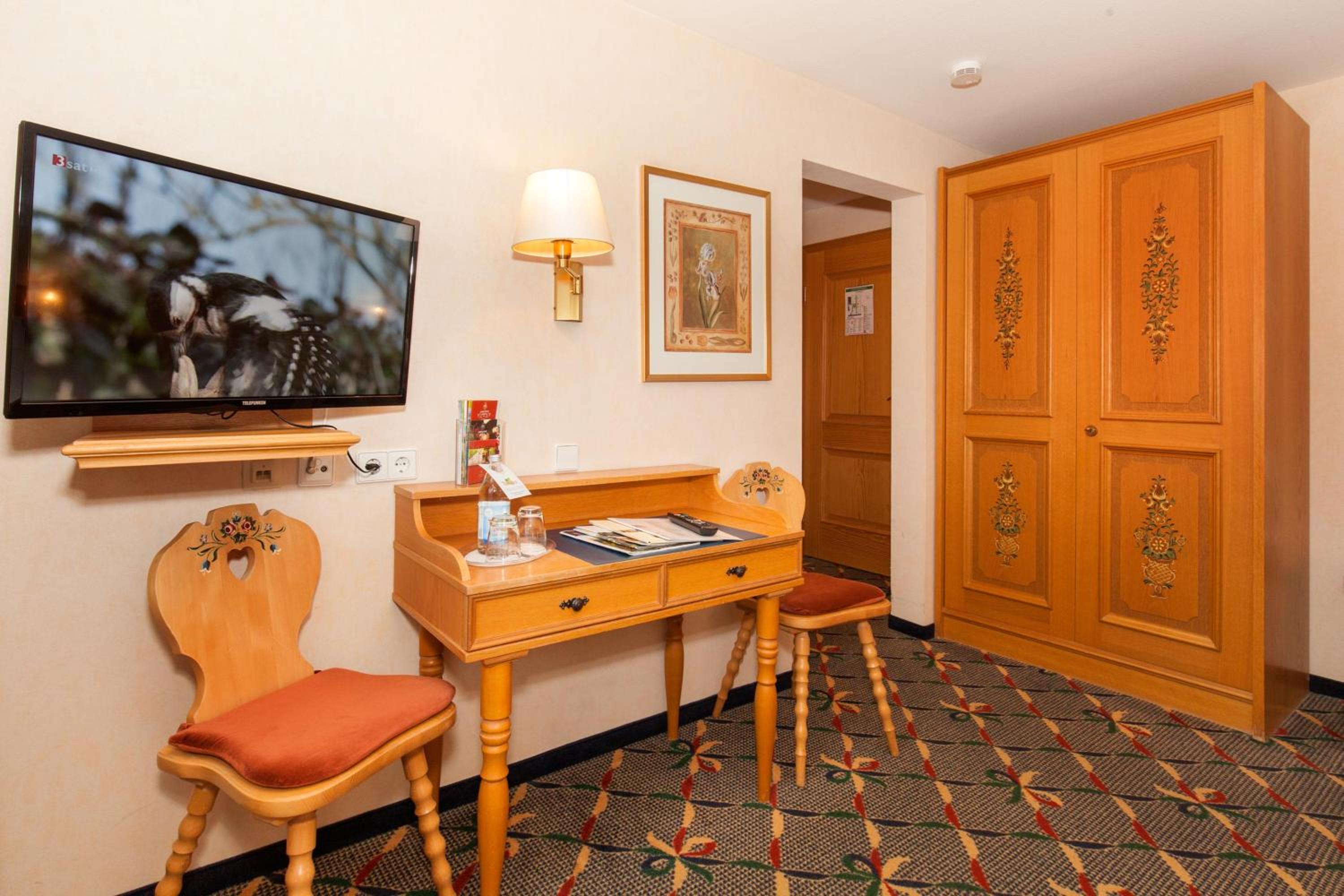 Economy Room - Photo 4