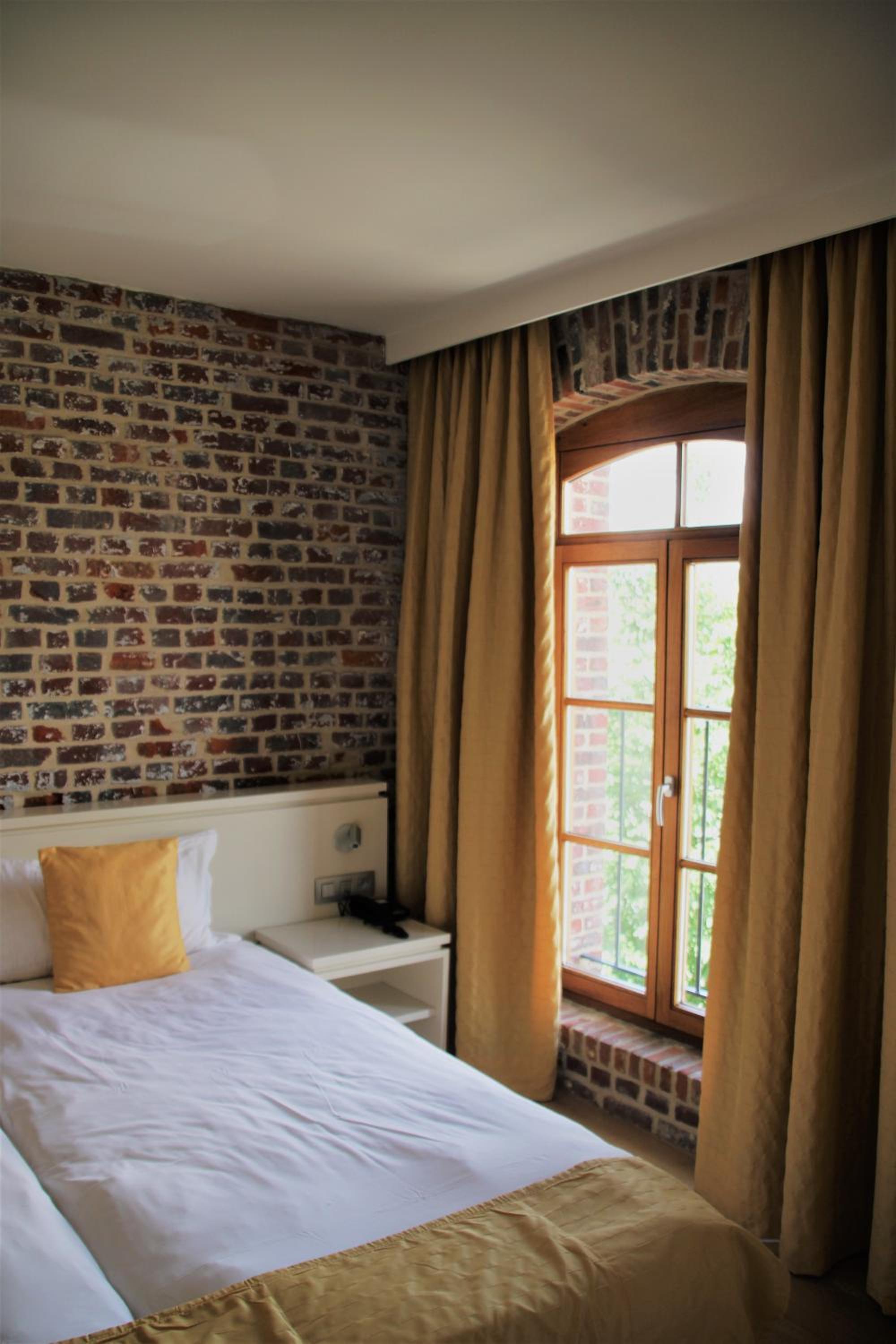 Standard Double Room - Photo 18