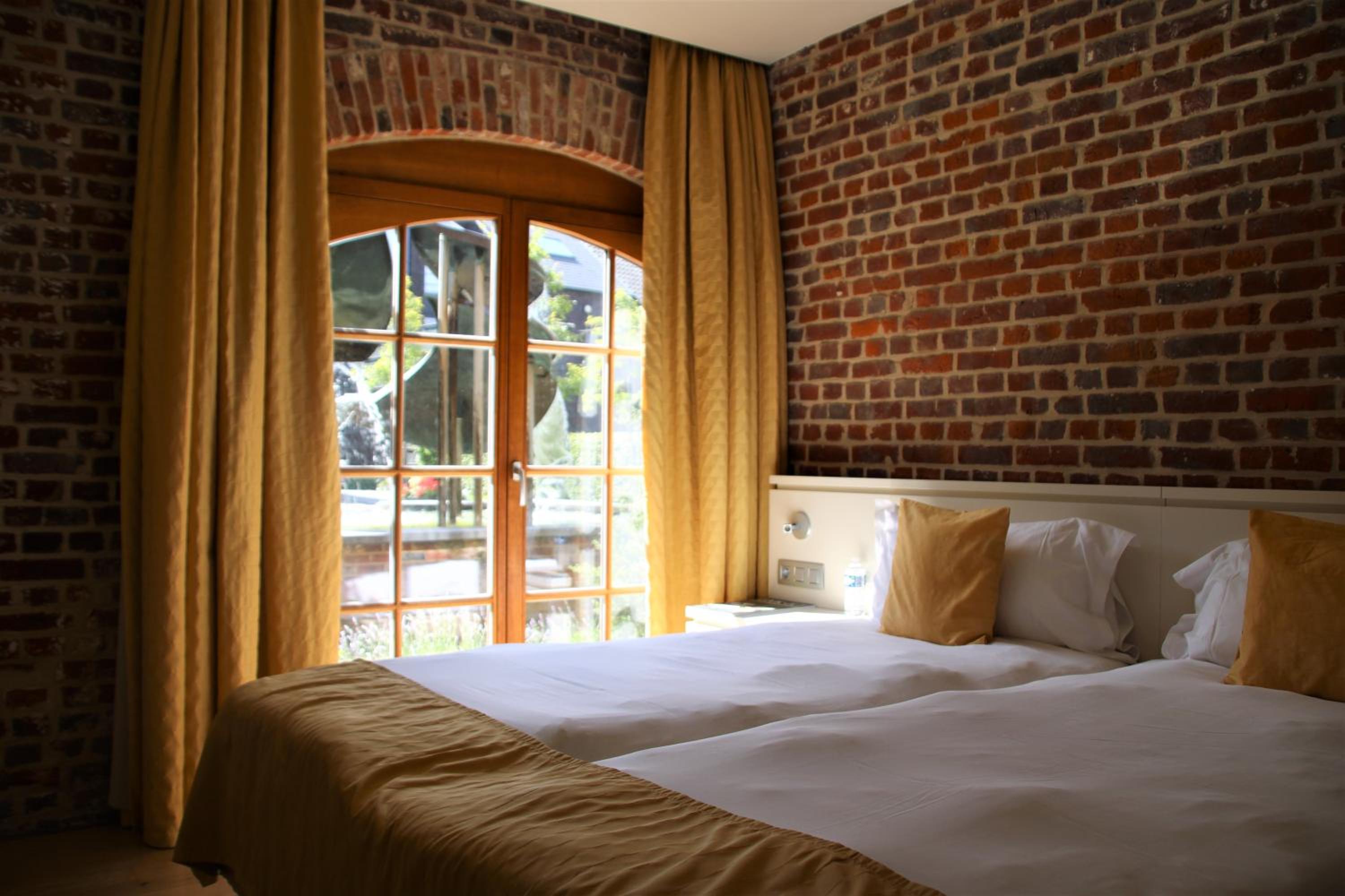 Standard Double Room - Photo 6