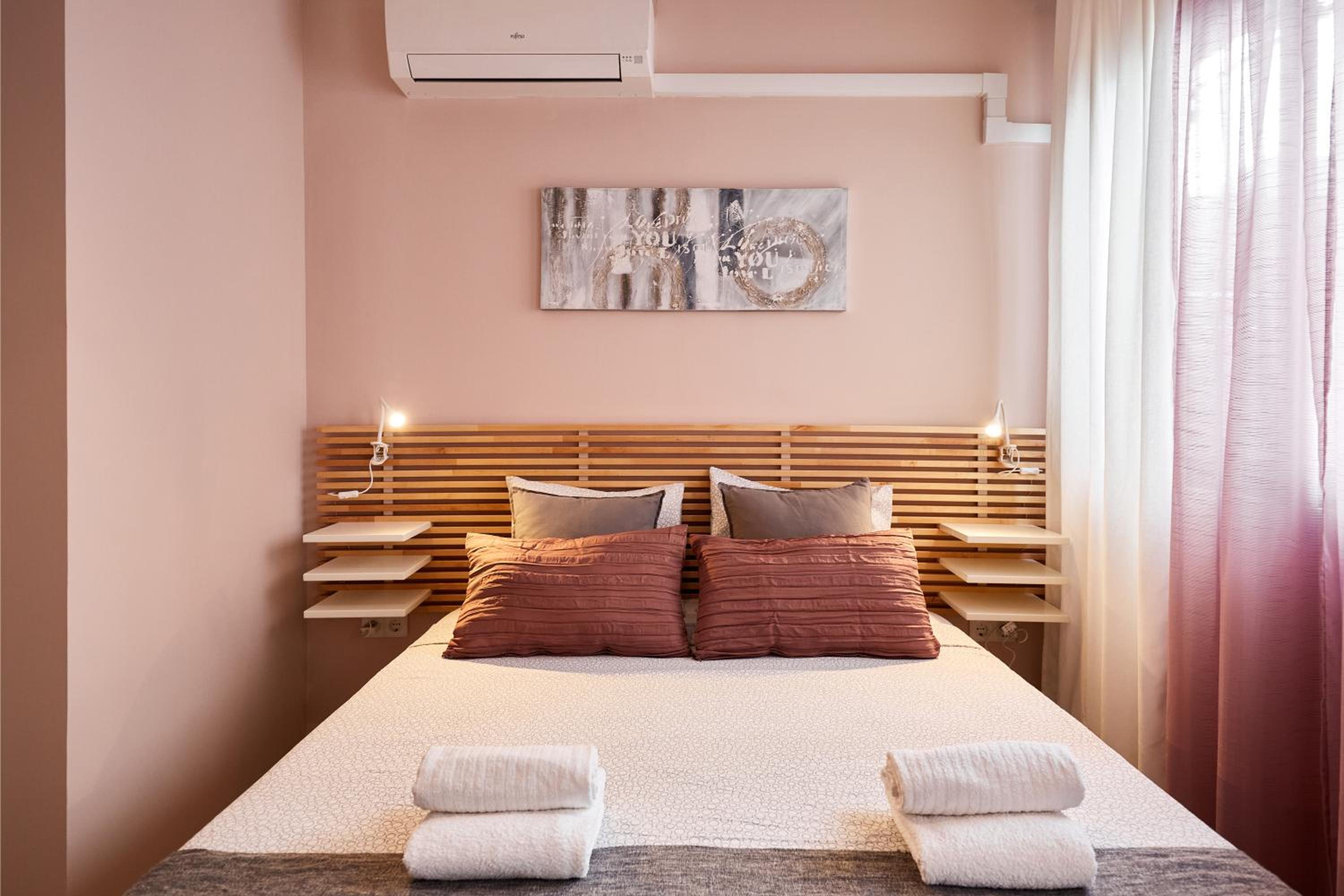 Double Room with Private Bathroom - Photo 6