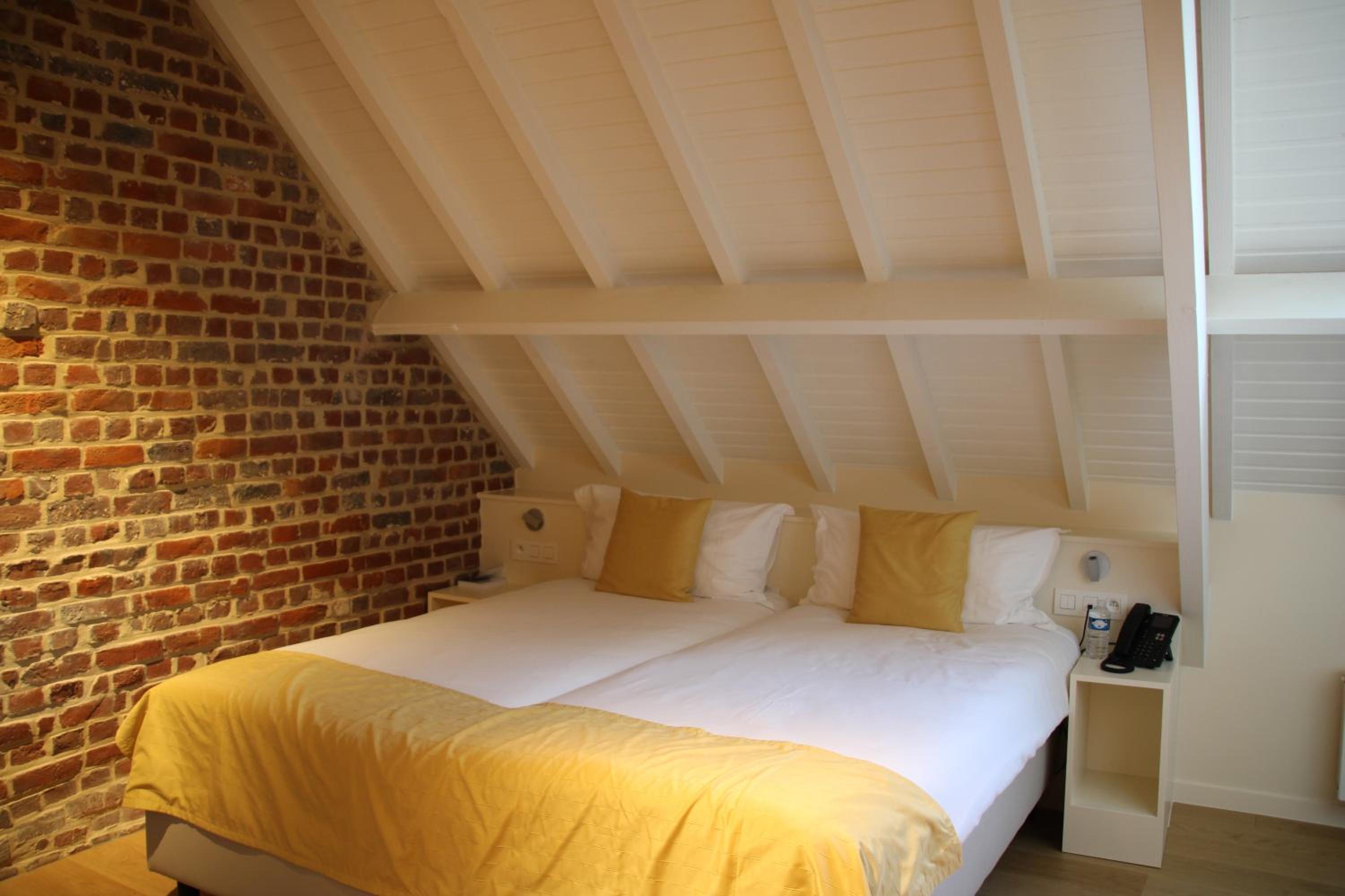 Standard Double Room - Photo 5