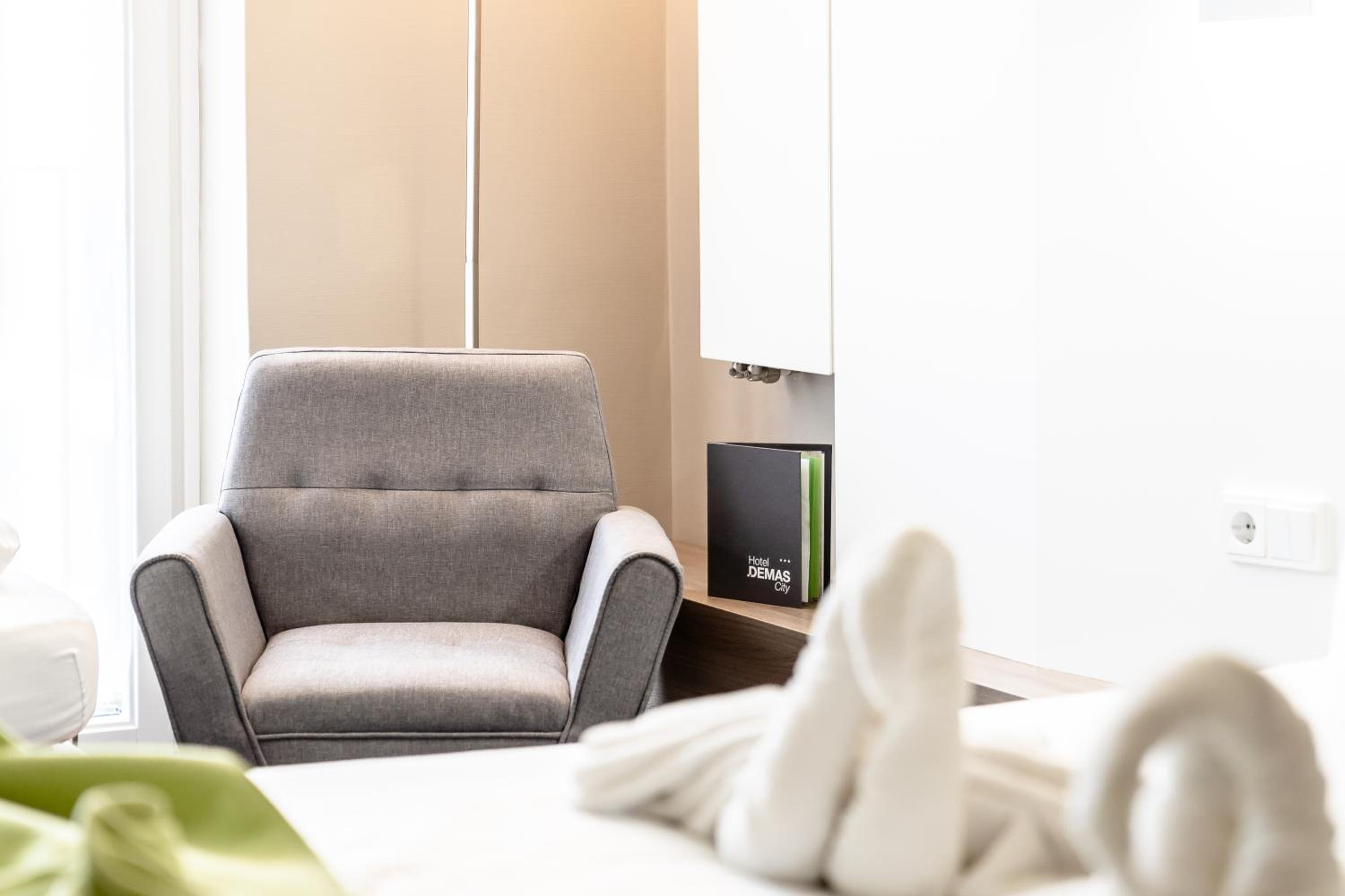 Business Double Room - Photo 2