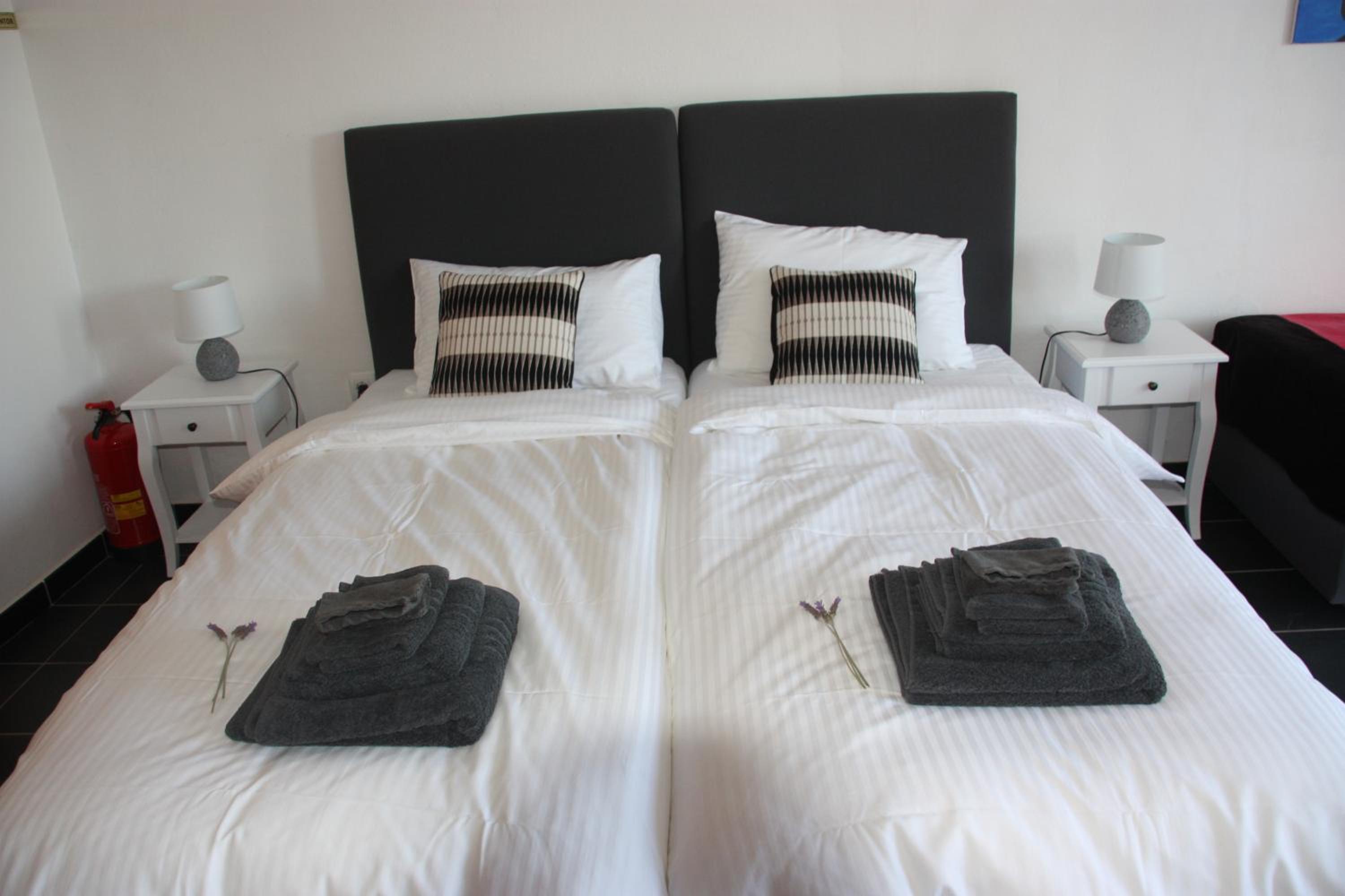 Habitación Doble con Baño Privado