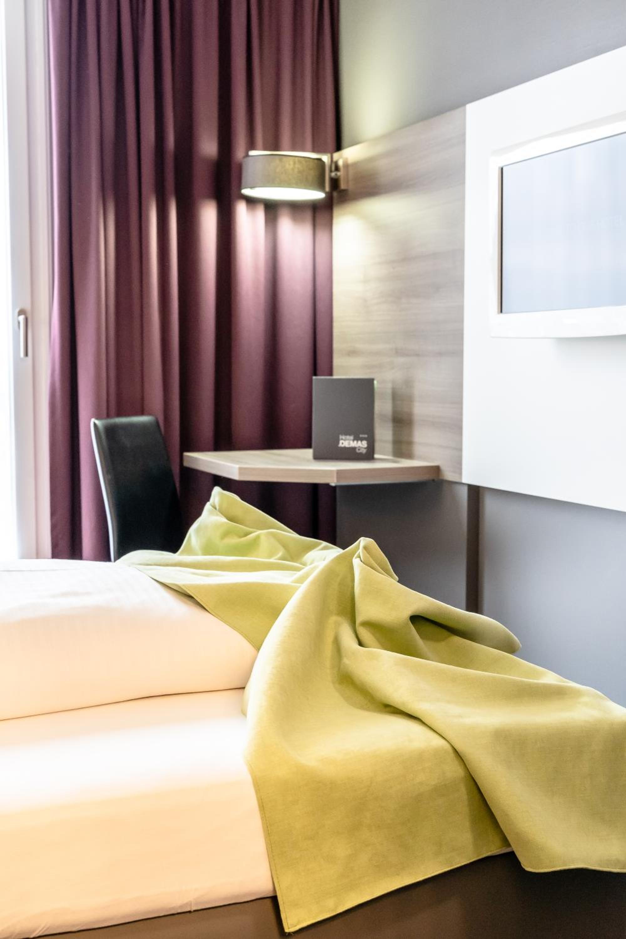 Standard Double Room with Air Conditioning - Photo 2