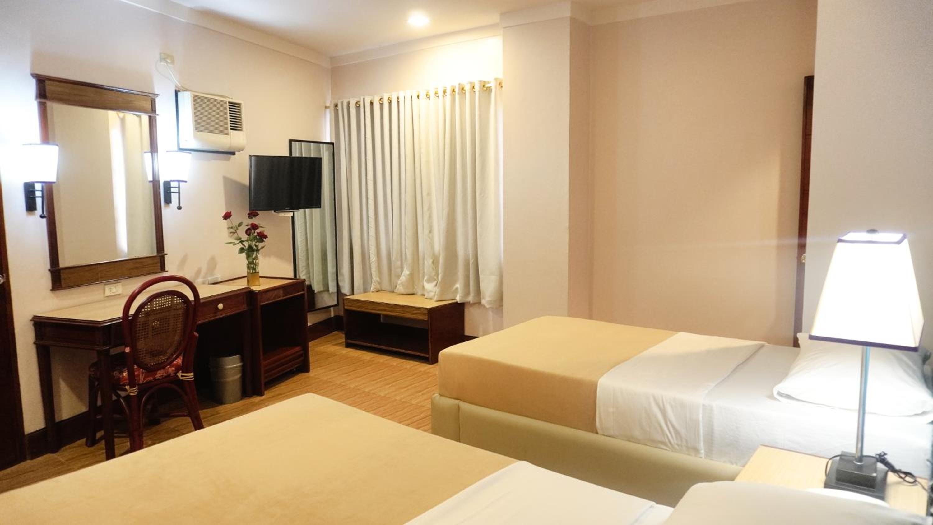 Standard Triple Room - Photo 8
