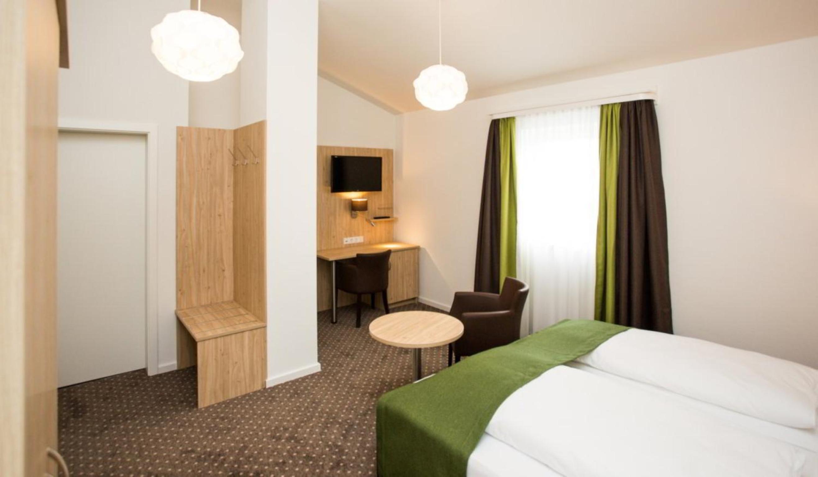 Standard Double Room photo 2