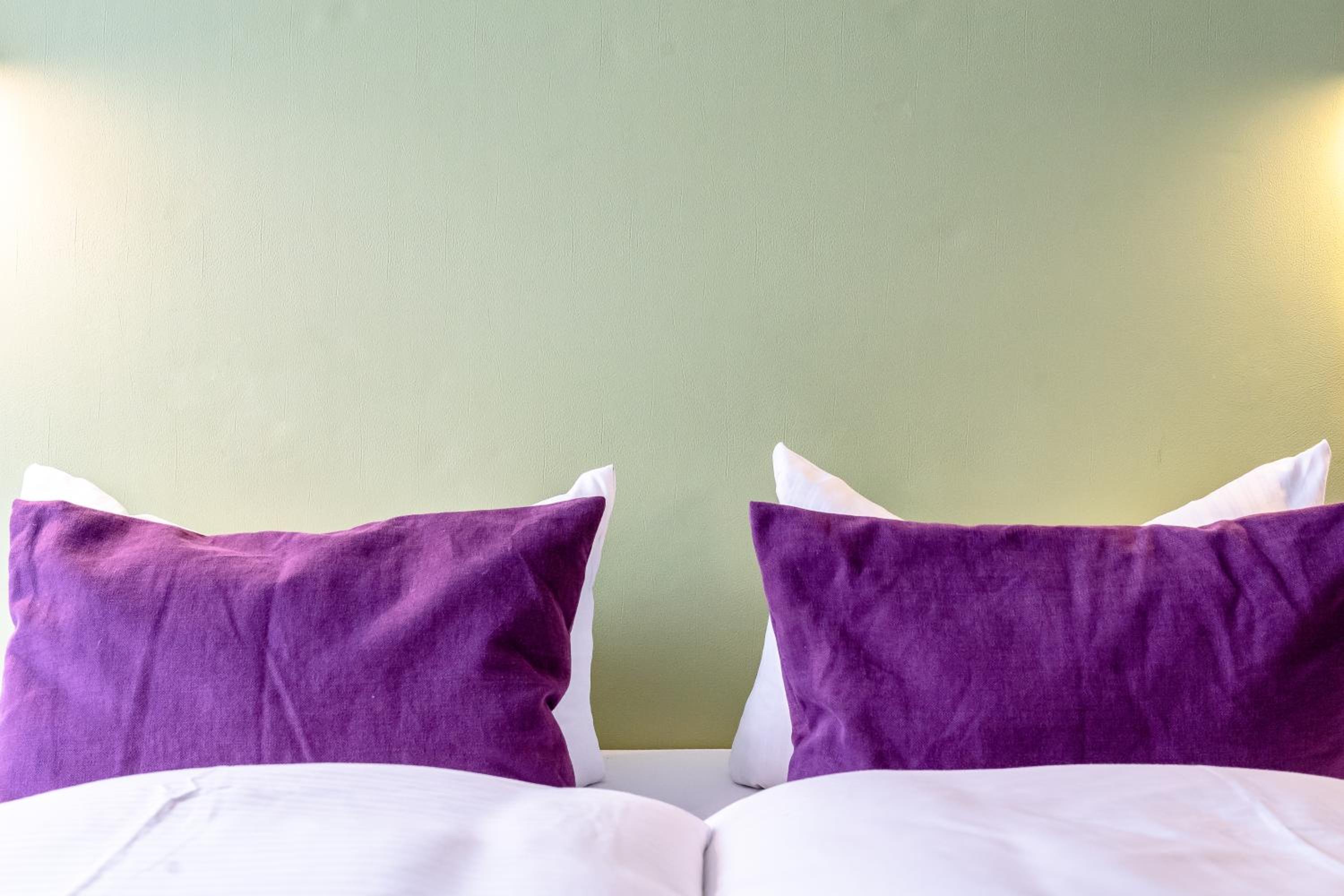 Business Double Room - Photo 11