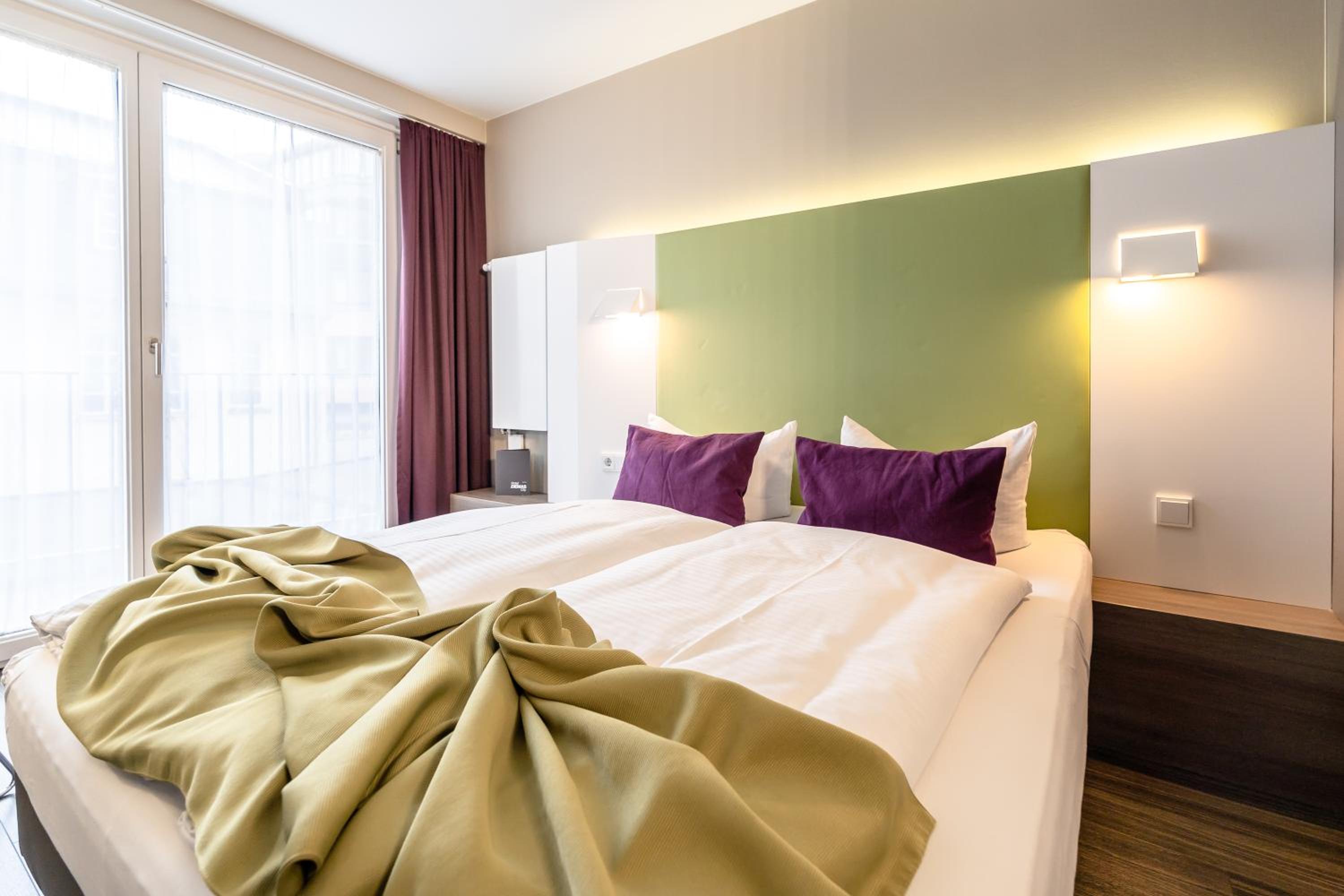 Business Double Room - Photo 6