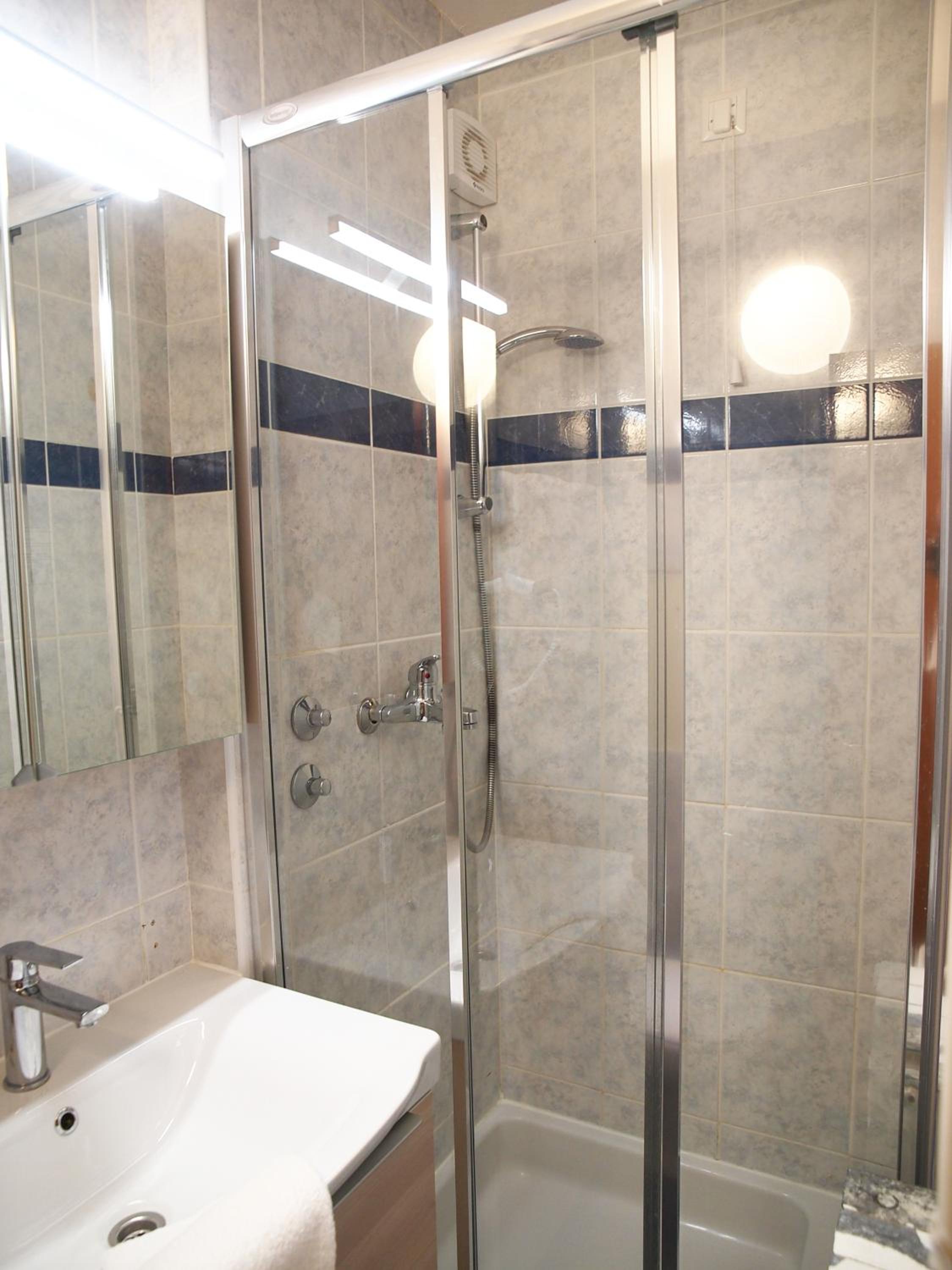 Double Room with Balcony photo 2