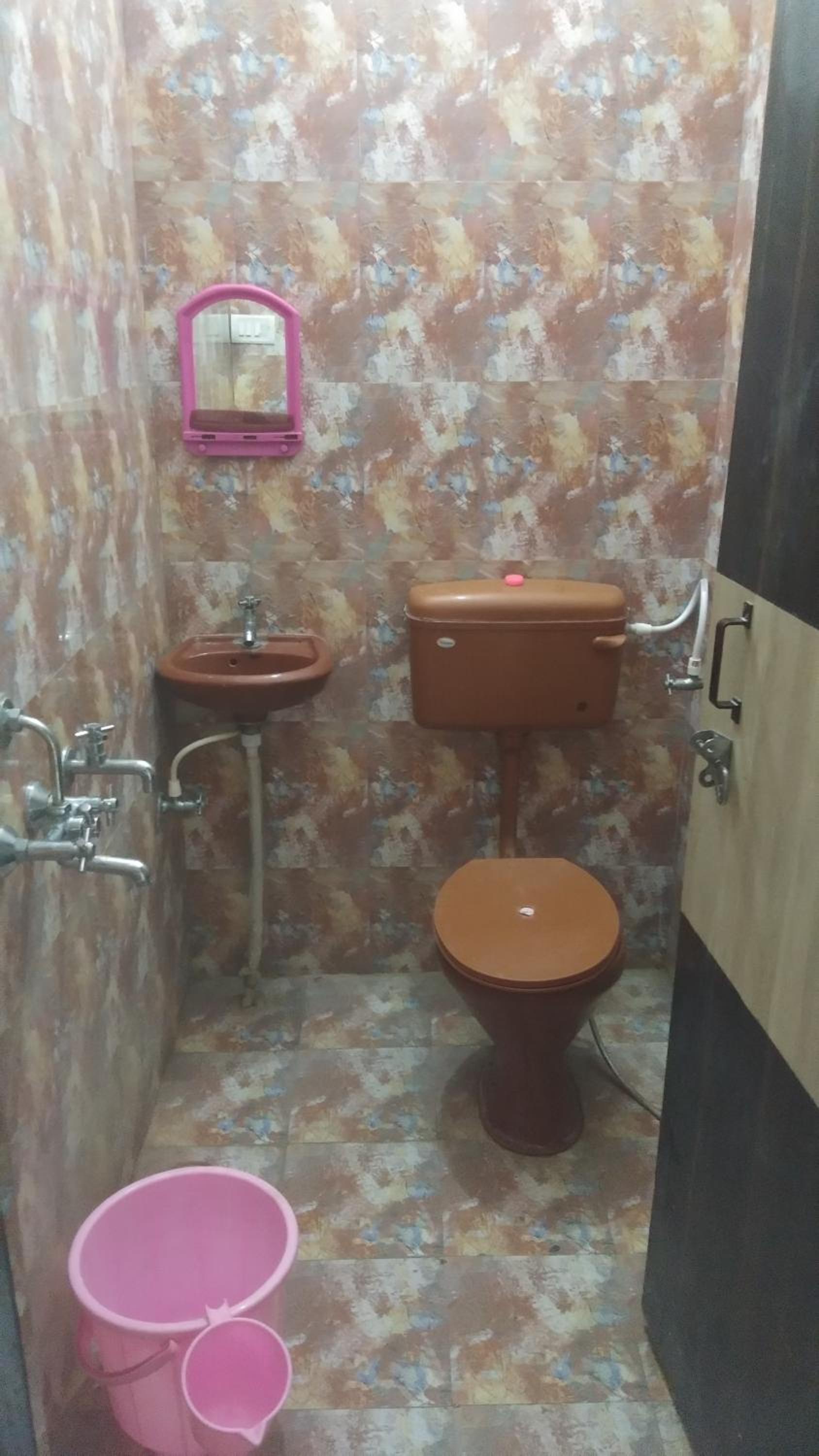 Quadruple Room with Private Bathroom photo 2