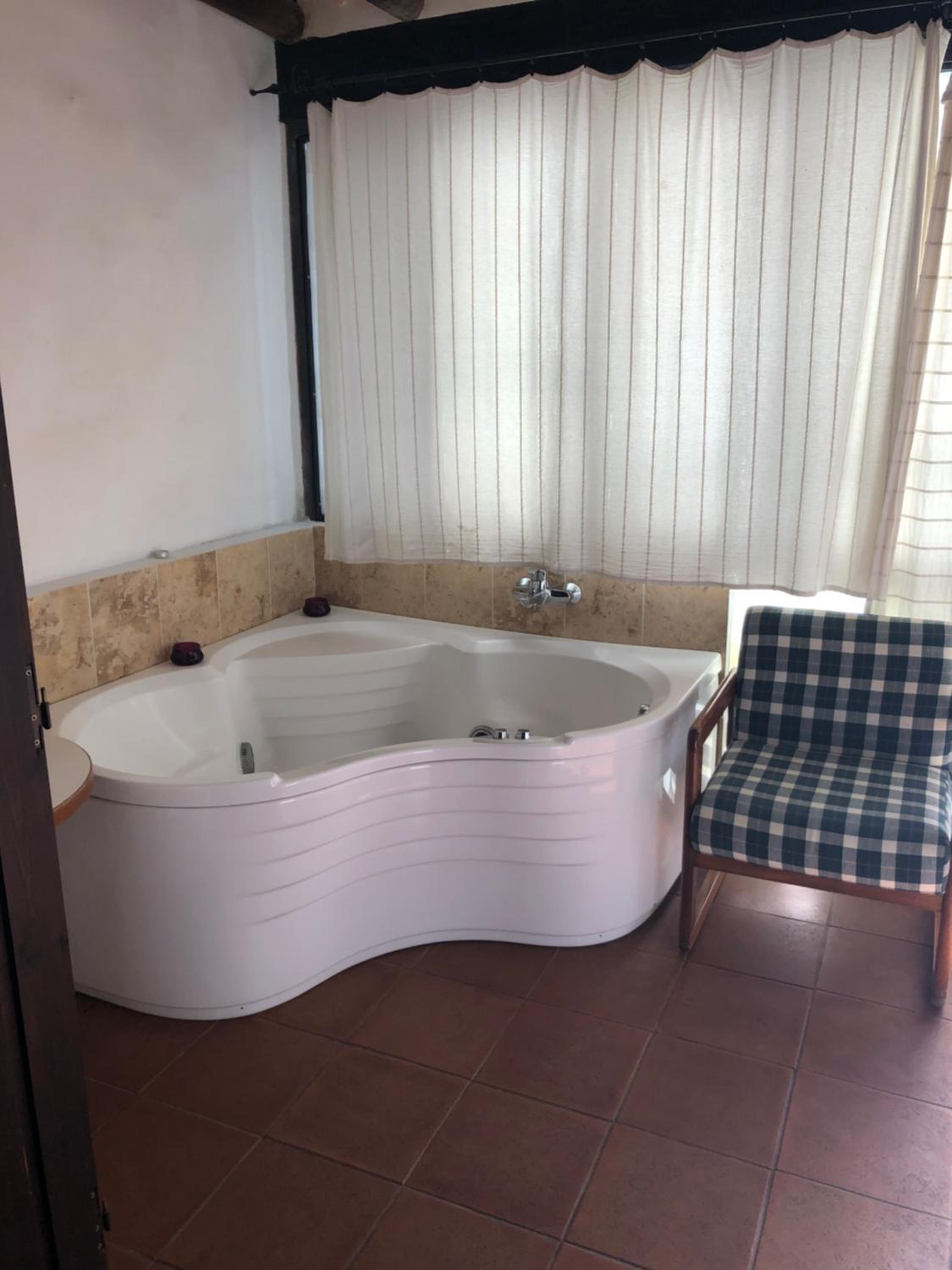 Superior Double Room with Fireplace & Spa Bath photo 3