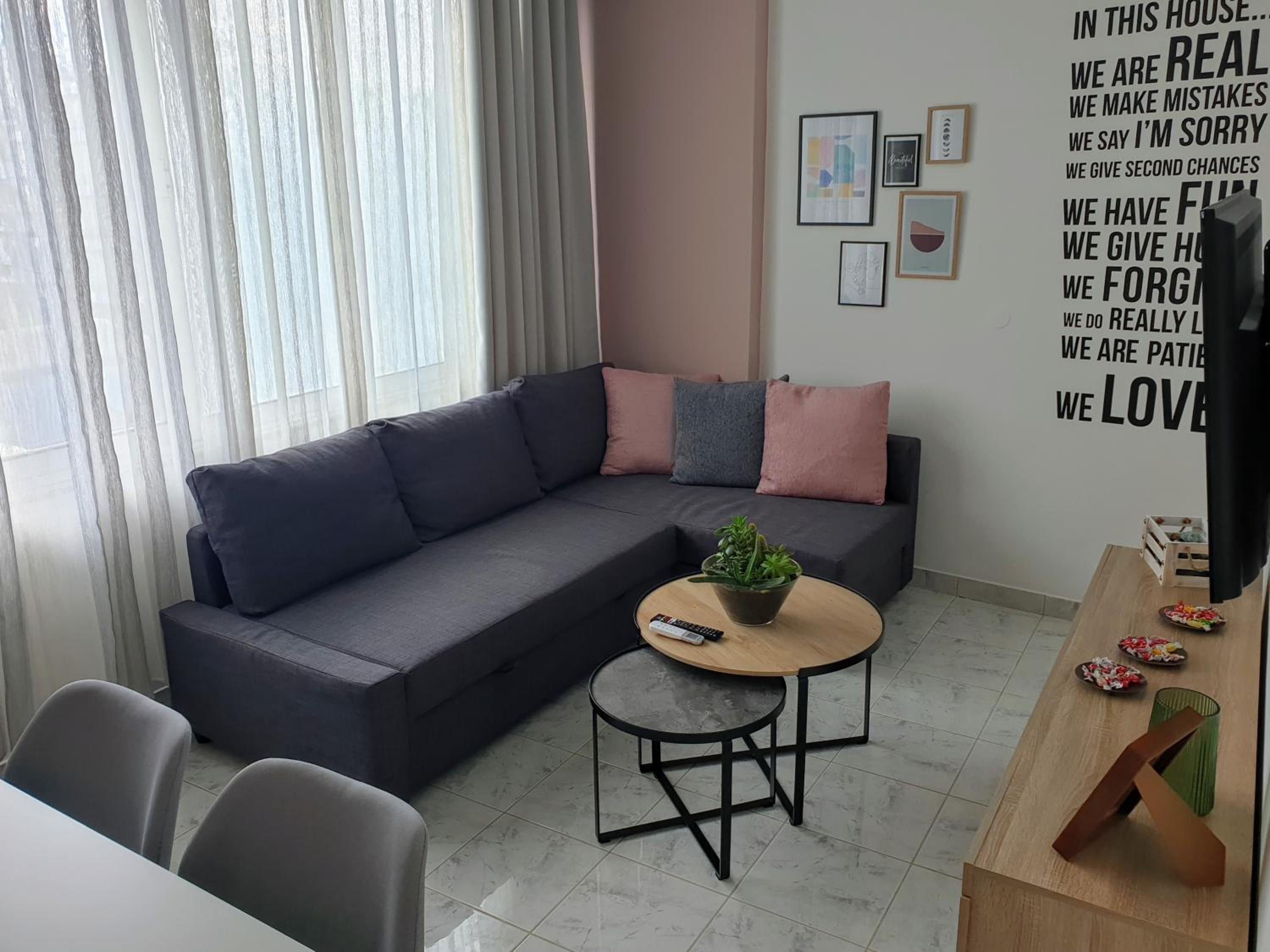 One-Bedroom Apartment - Photo 11