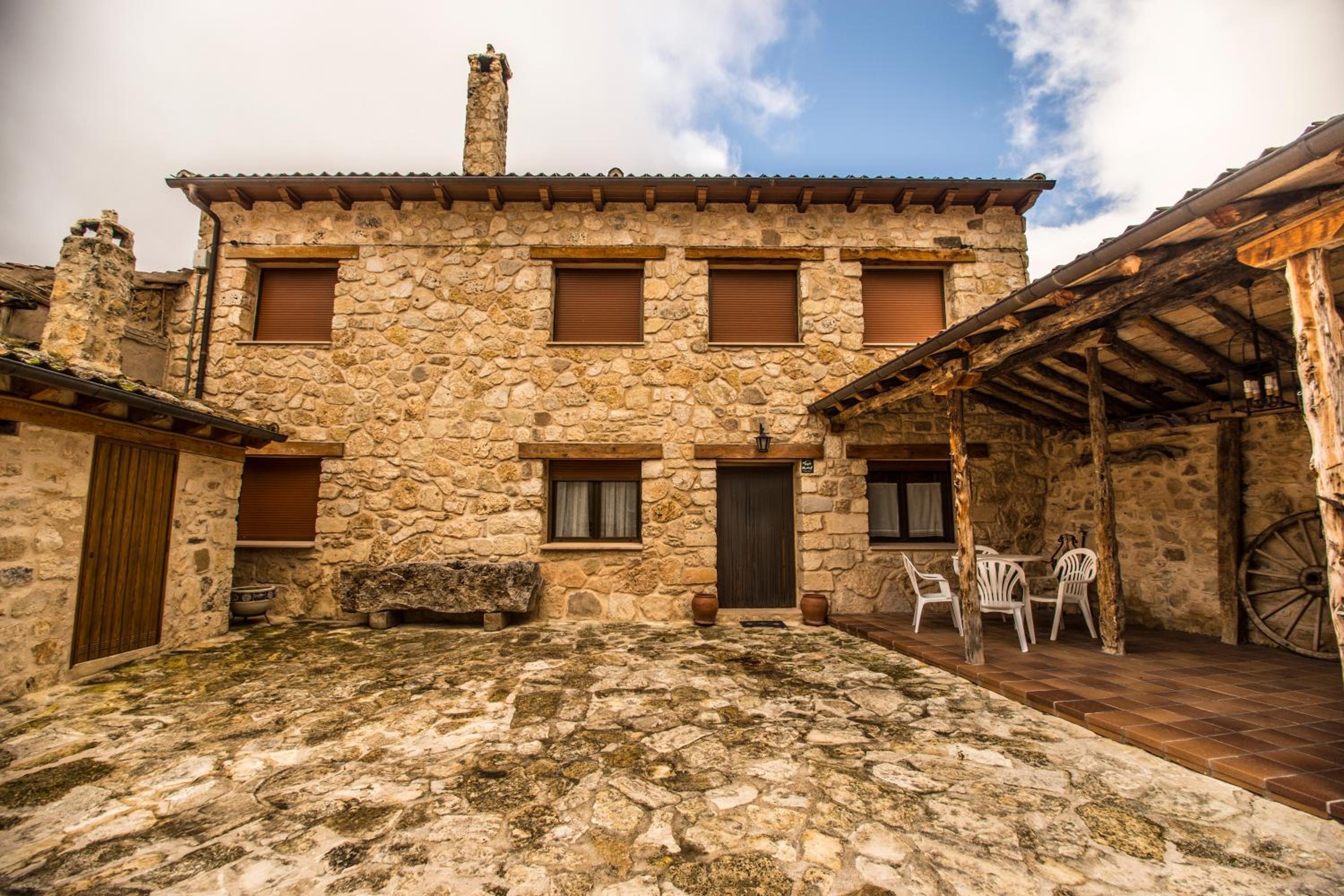 Casa de cuatro habitaciones