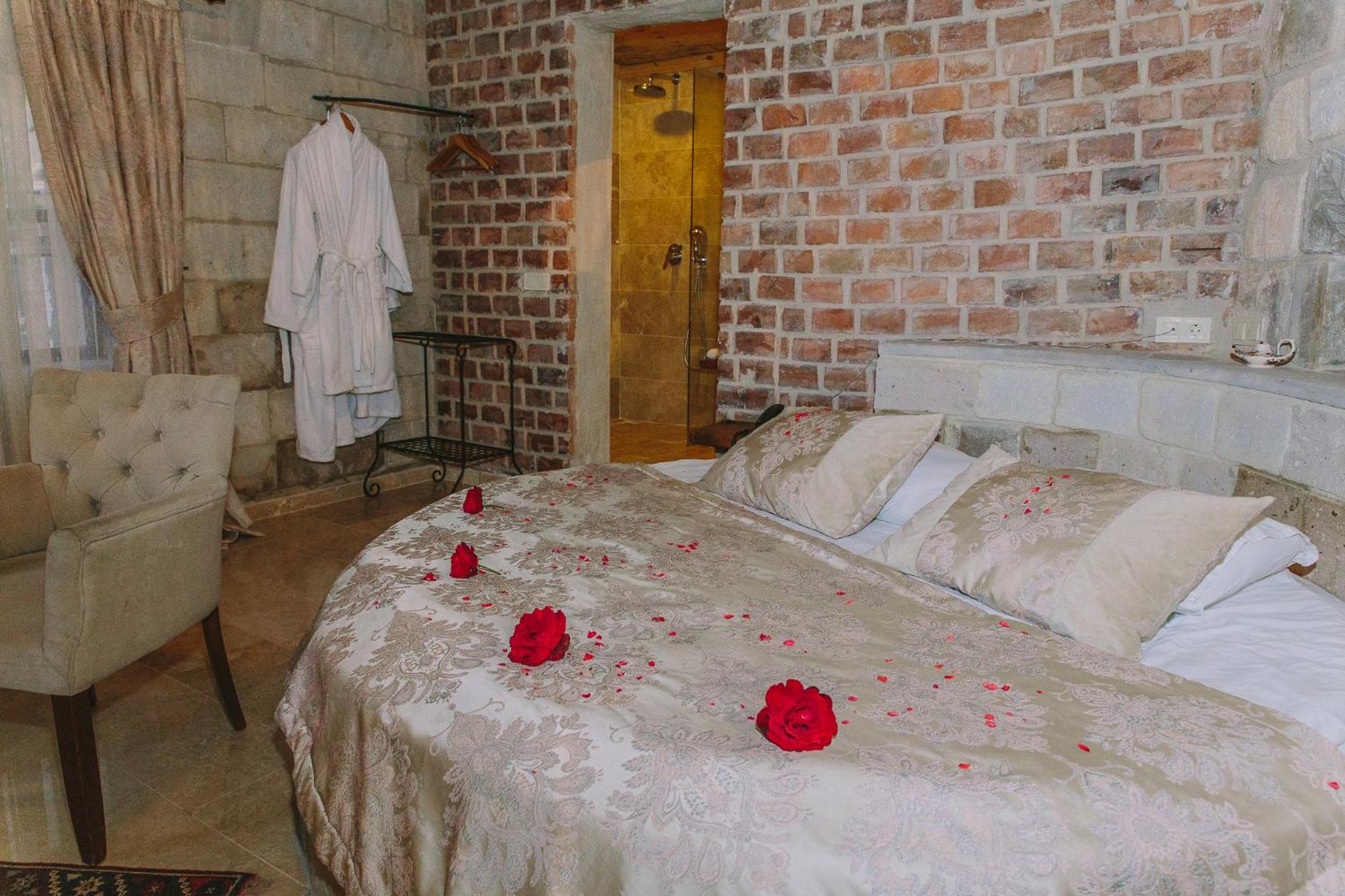 Deluxe Stone With Private Balcony