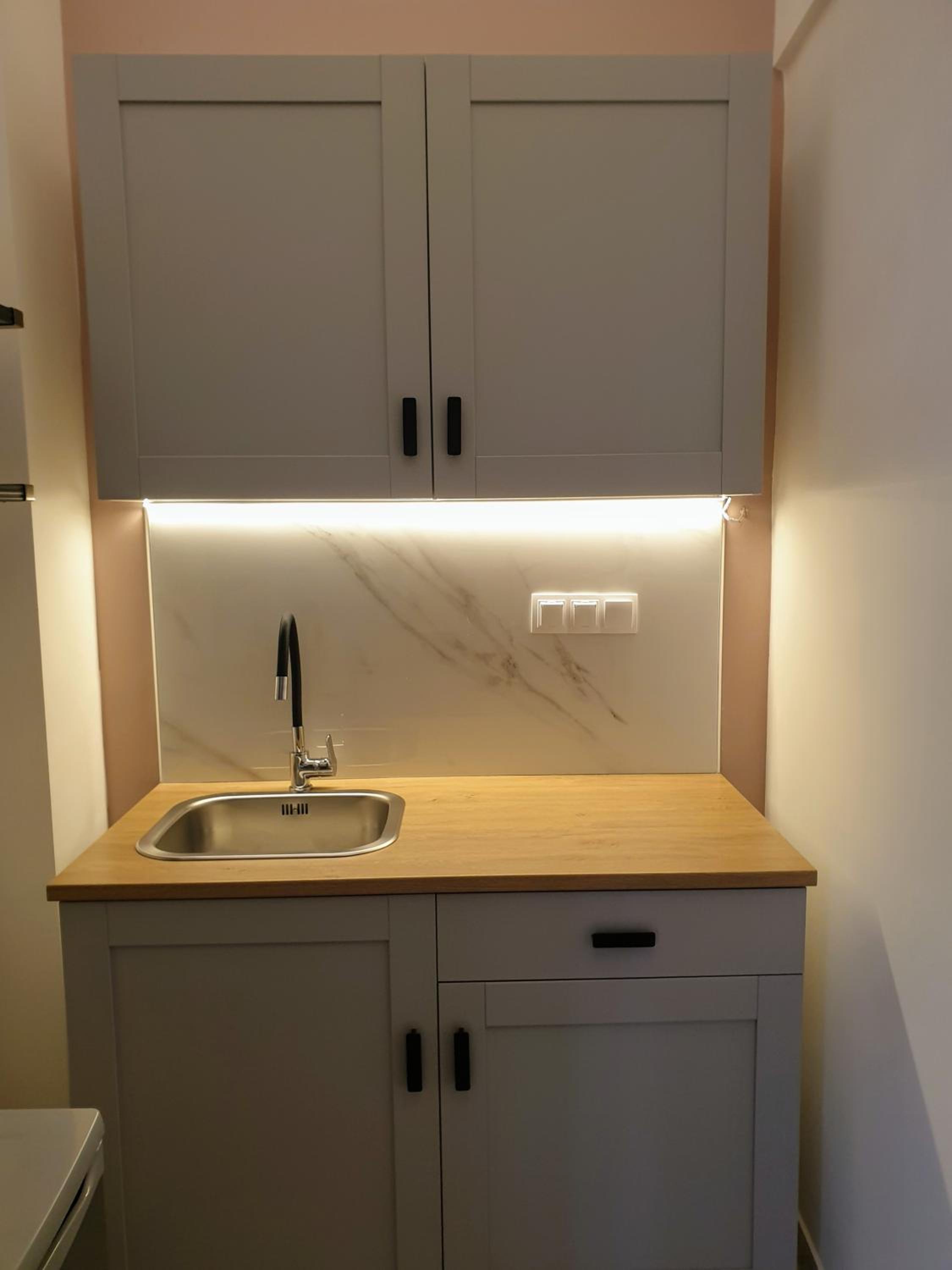 One-Bedroom Apartment - Photo 25