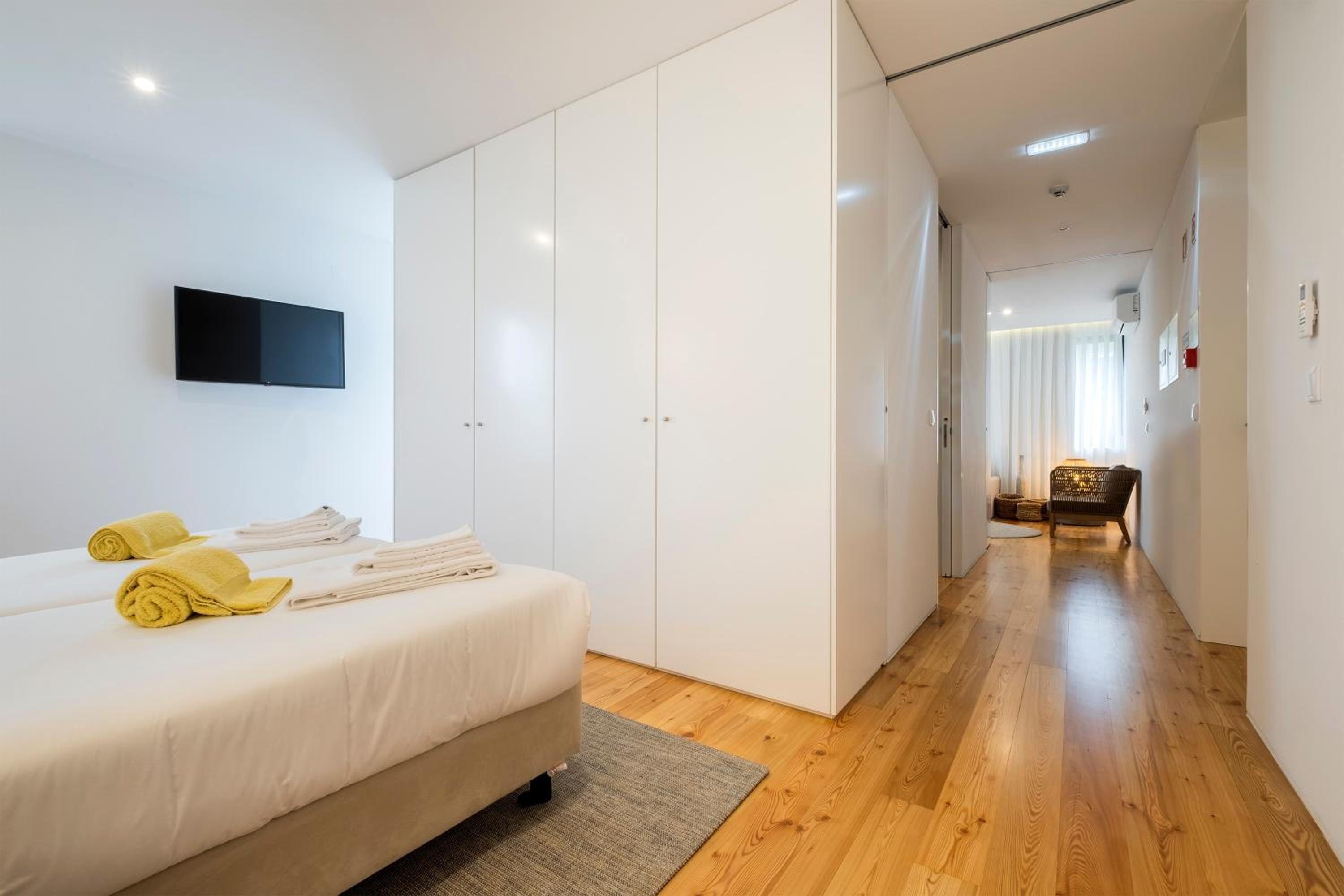 Apartment with Garden View - Photo 5