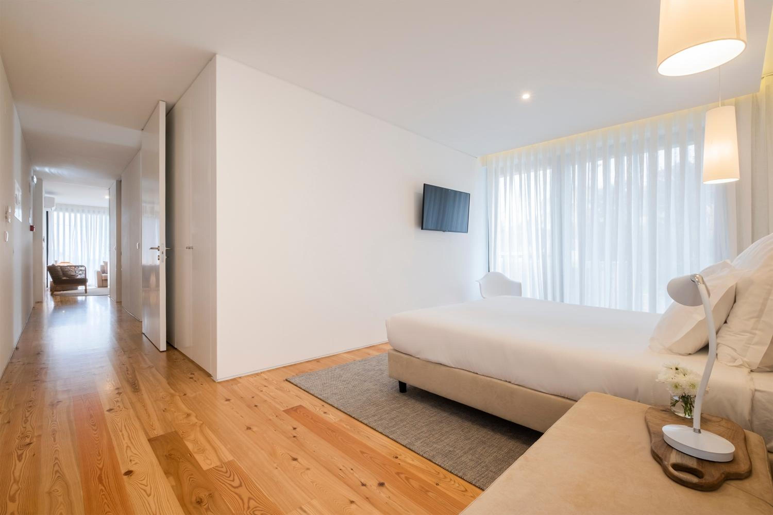 Apartment with Balcony photo 3