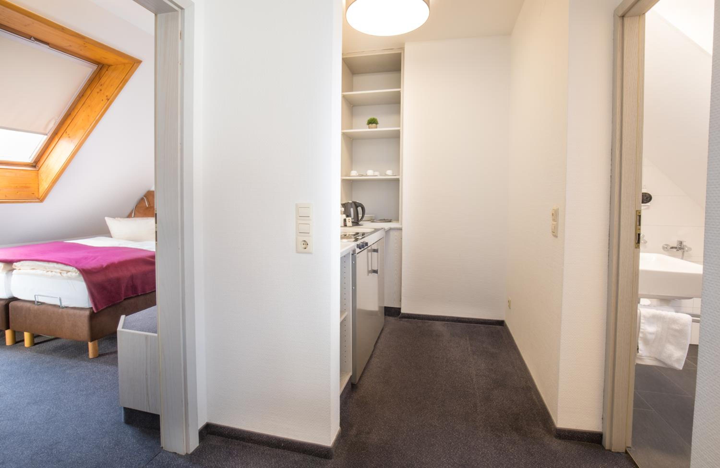 Independent Apartment - Photo 2