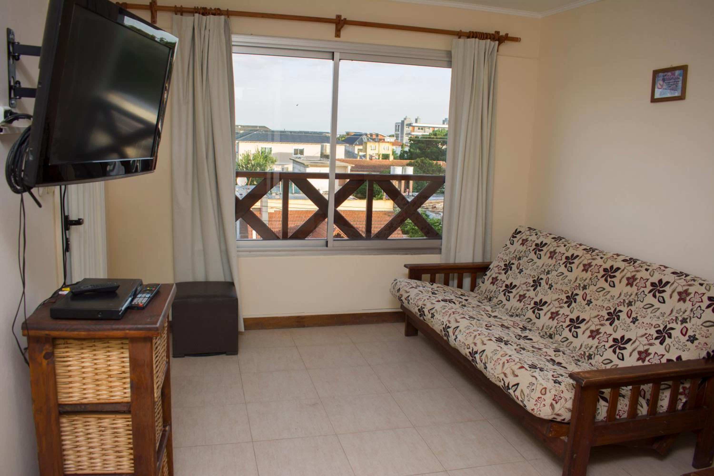 Maisonette photo 1