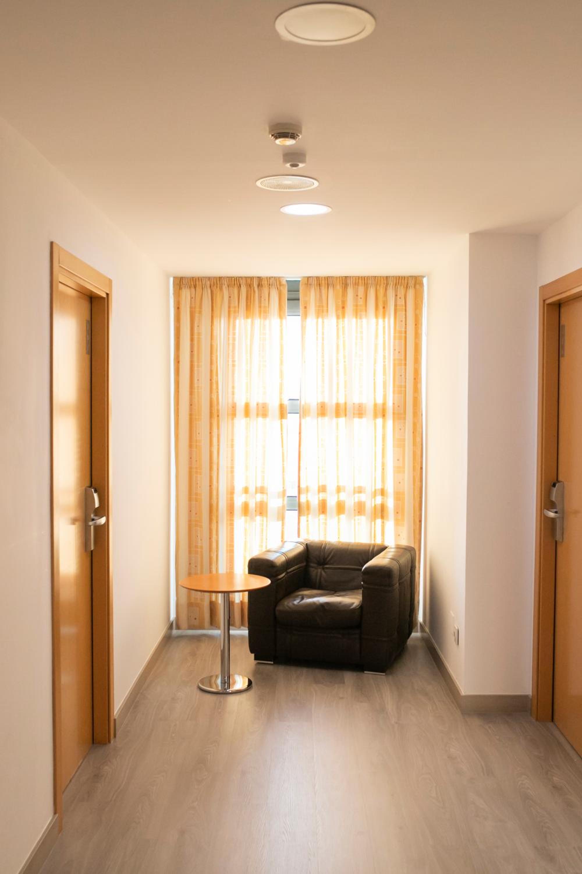 Double or Twin Room - Photo 6