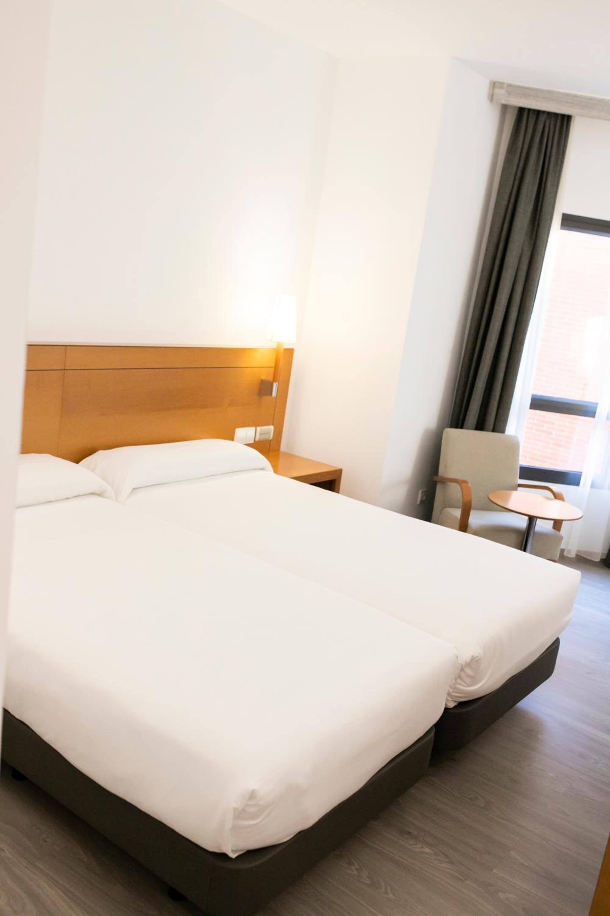 Double or Twin Room - Photo 3