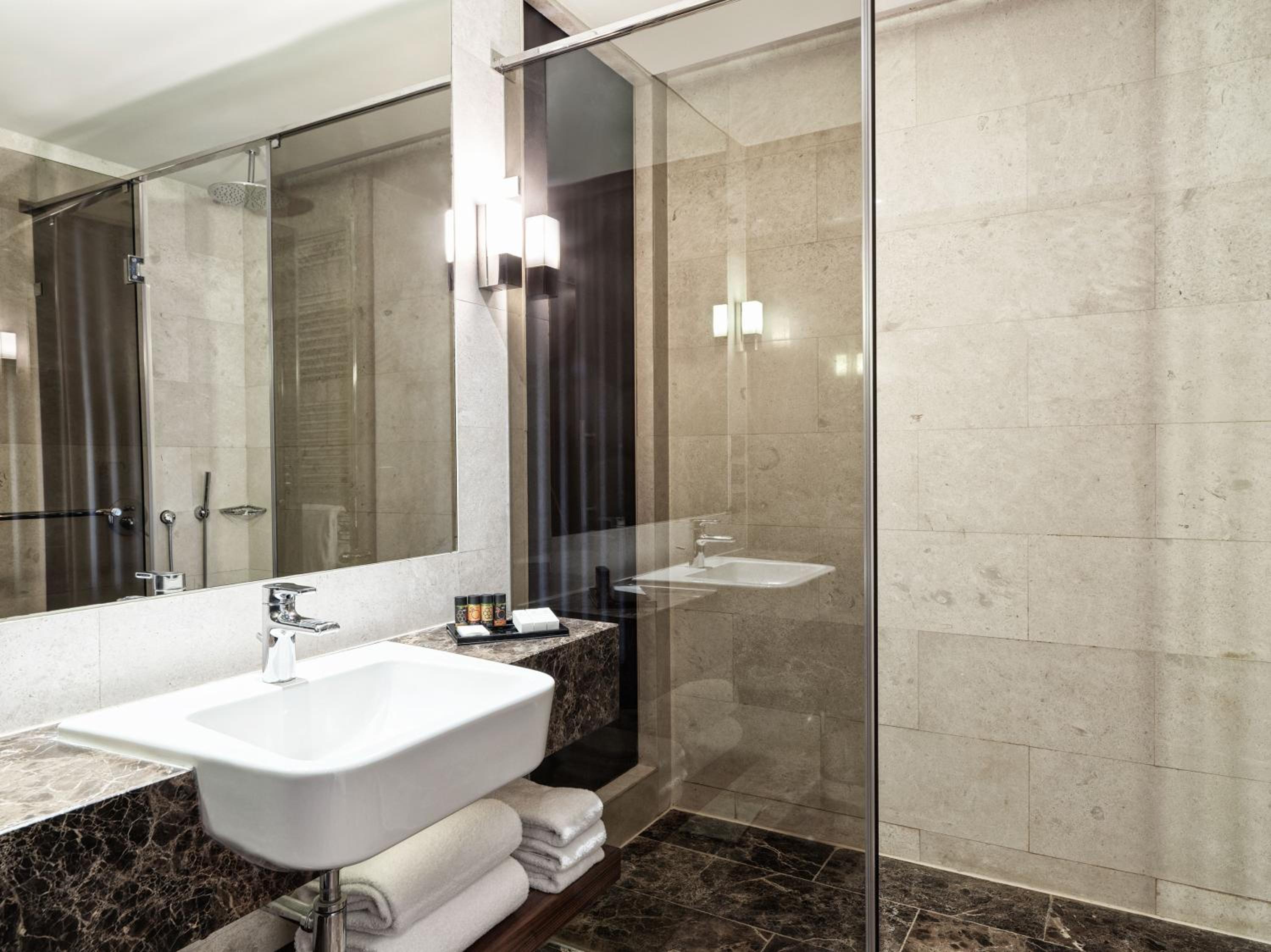 Deluxe Twin Room - Photo 4