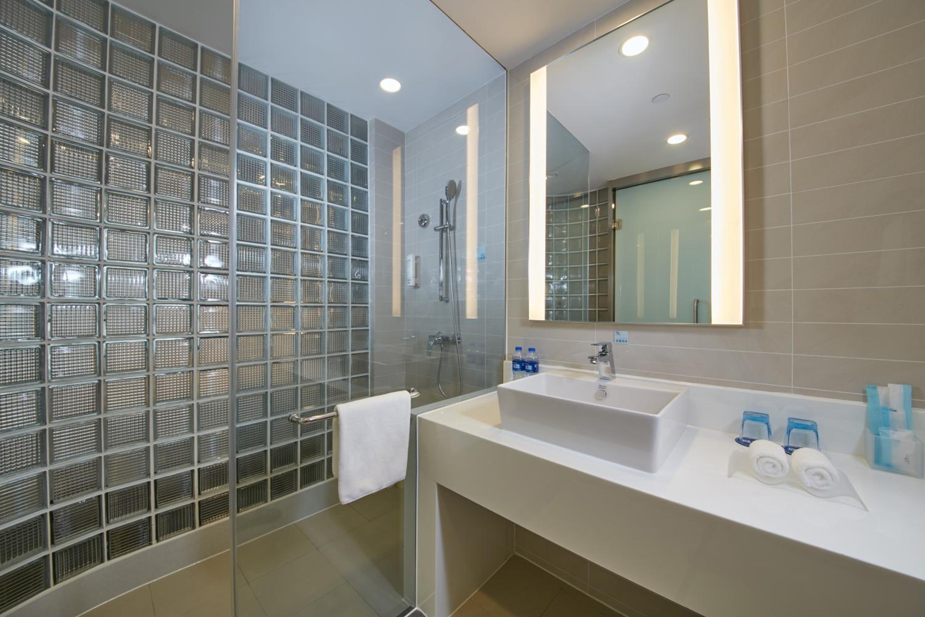 Standard Room with Two Single Beds photo 2