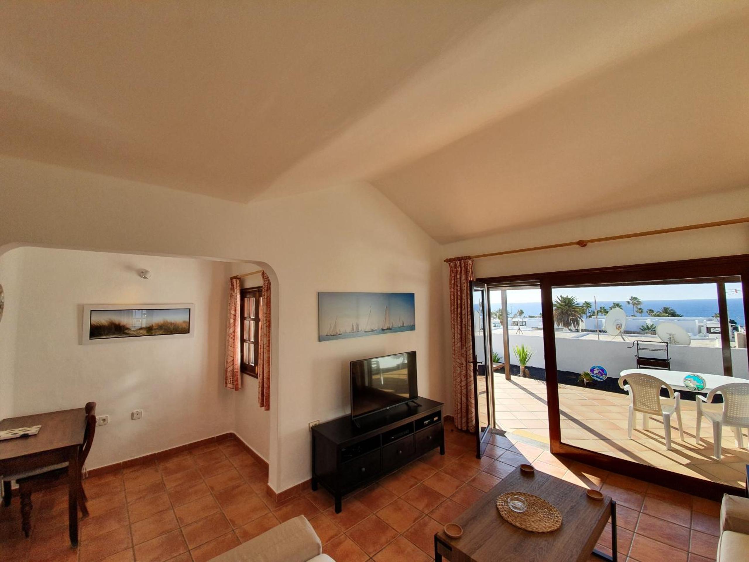 Villa with Private Pool - Photo 6