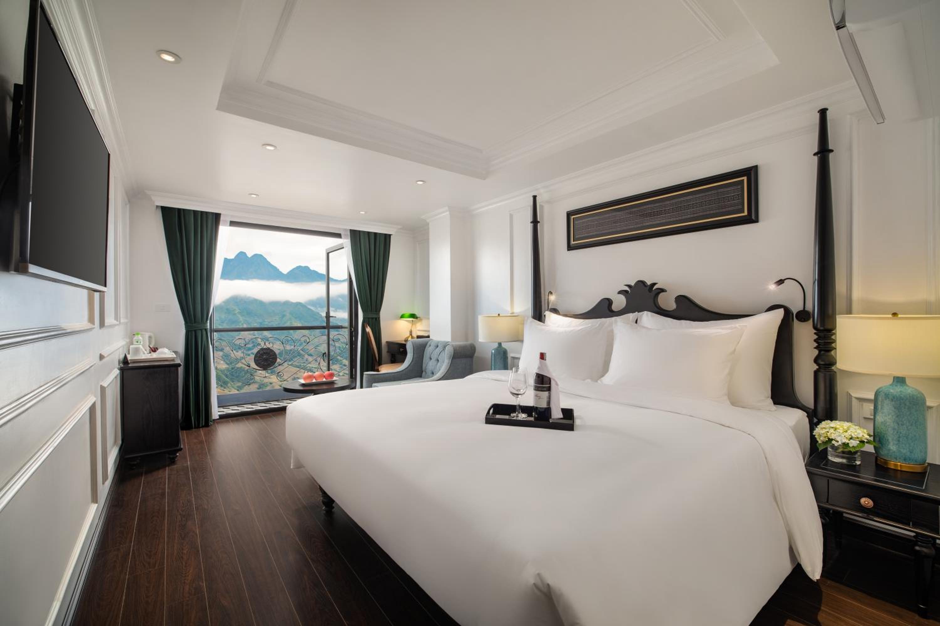 Deluxe Double or Twin Room with Mountain View - Photo 1
