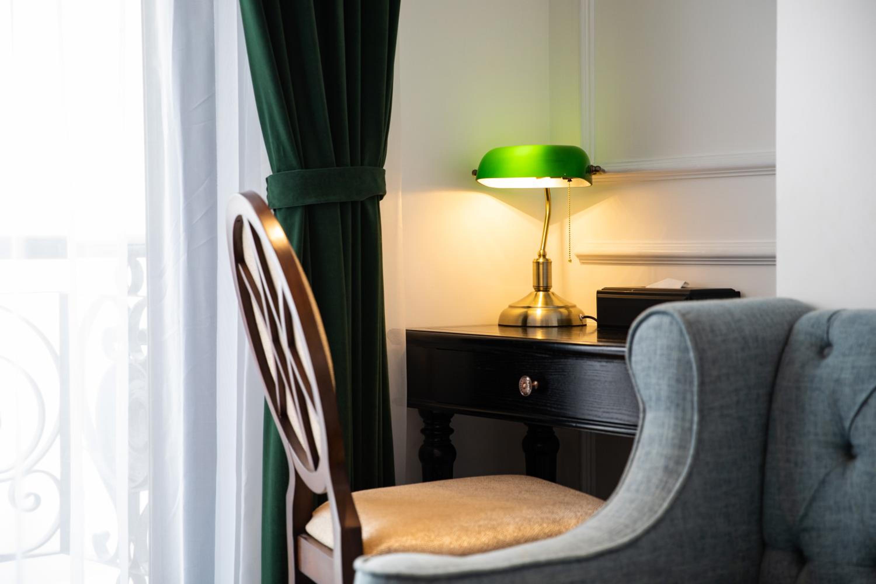 Deluxe Double or Twin Room with Mountain View - Photo 12
