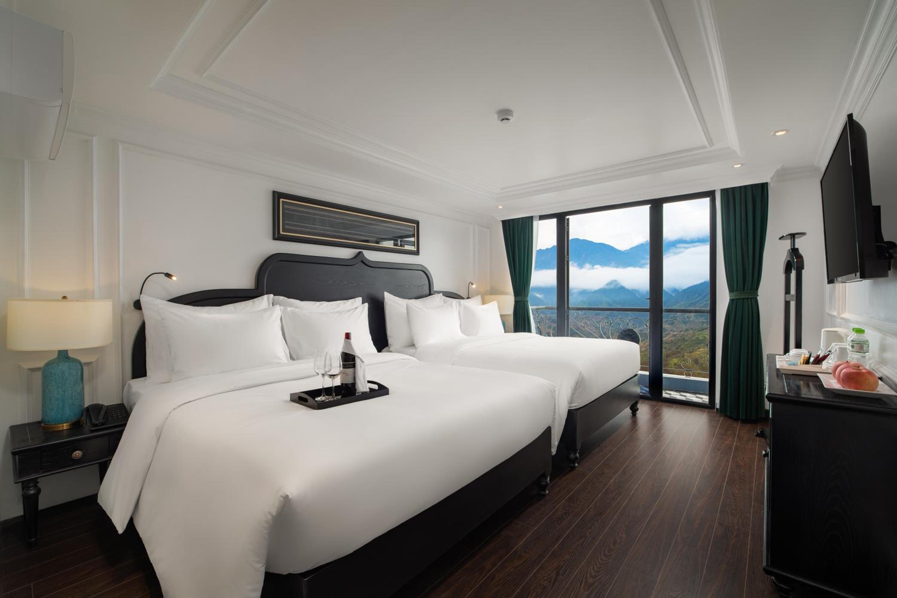 Deluxe Double or Twin Room with Mountain View - Photo 5